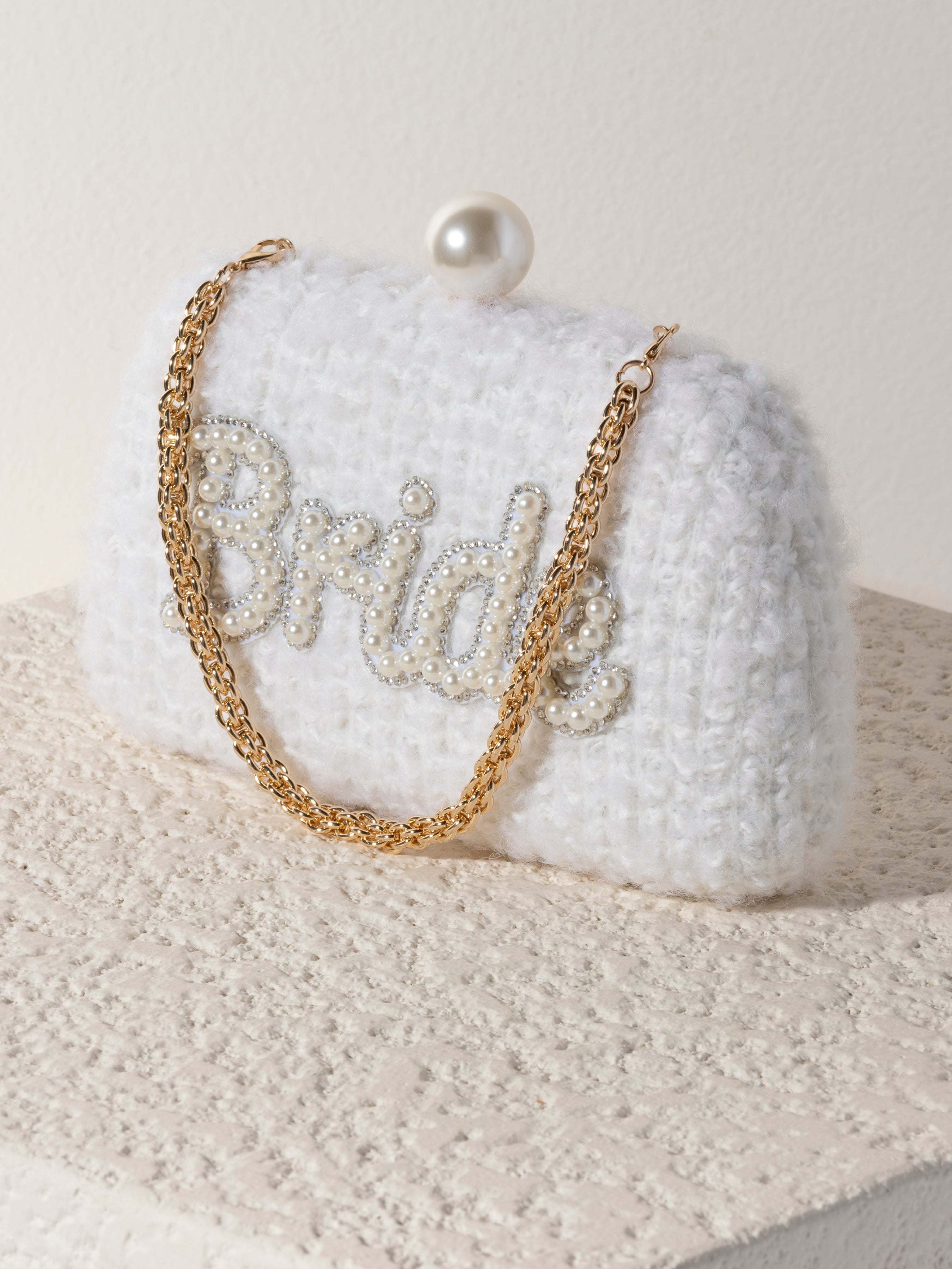 Shiraleah "Bride" Minaudière, Snow