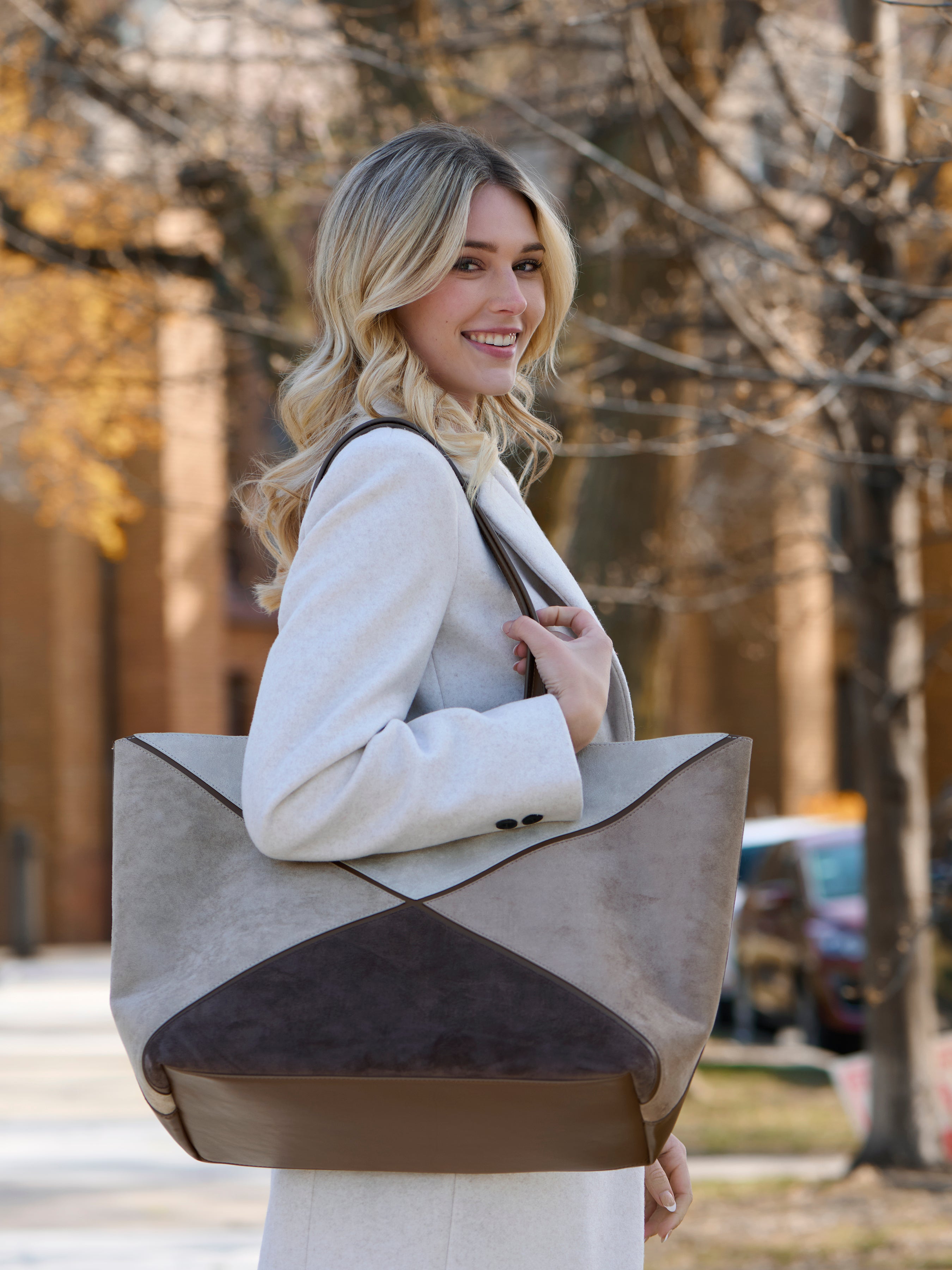 Shiraleah Romy Tote TAUPE