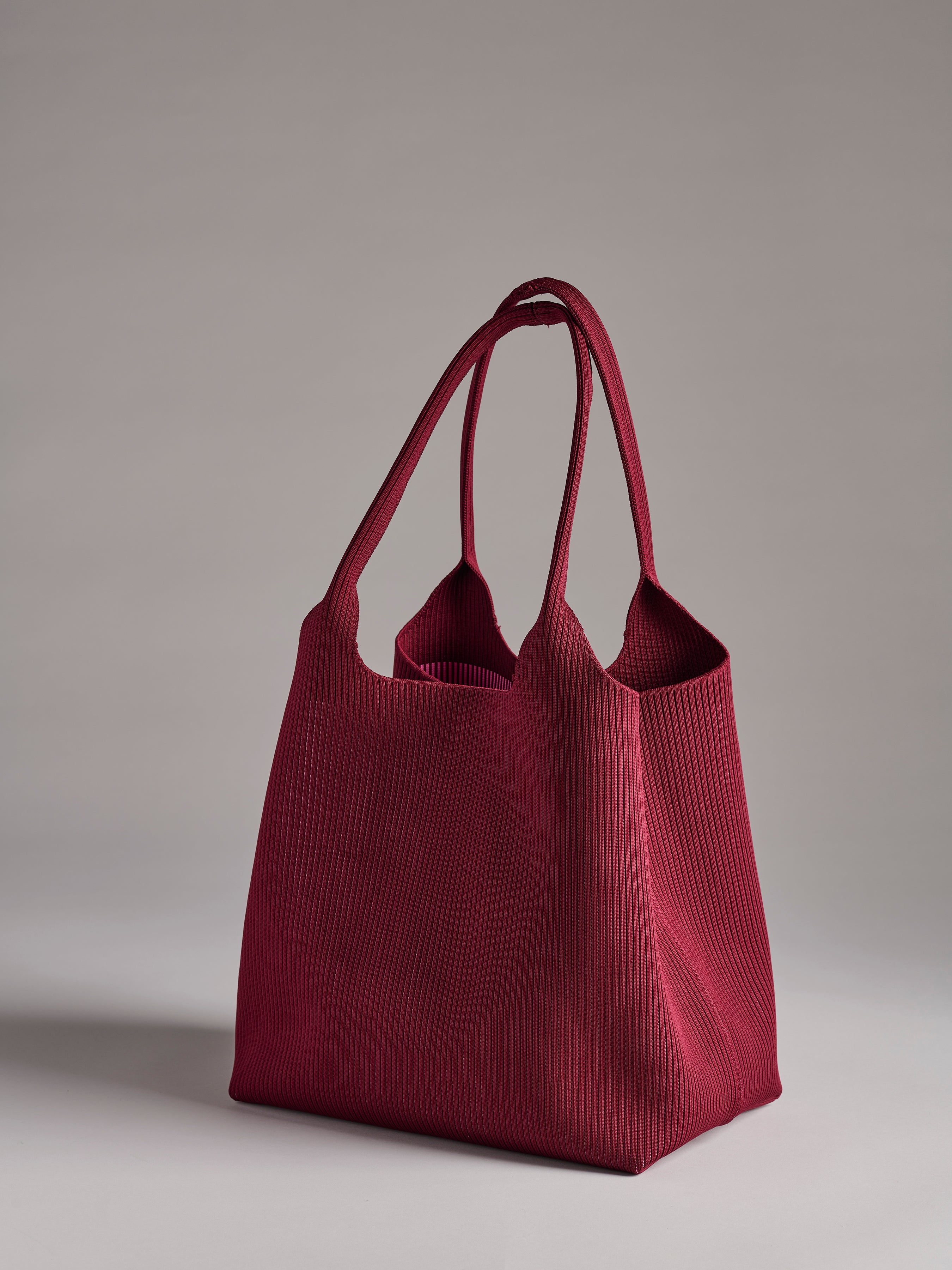 Shiraleah Robbie Tote WINE