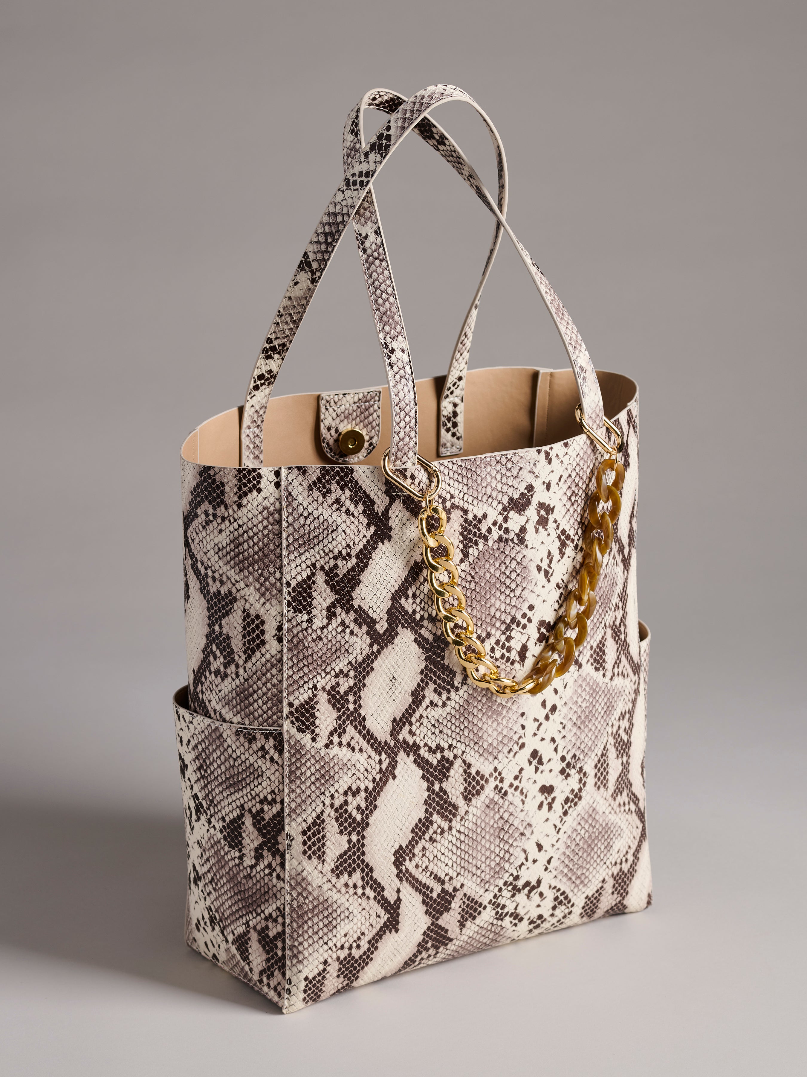 Shiraleah Chain Bag Charm BROWN