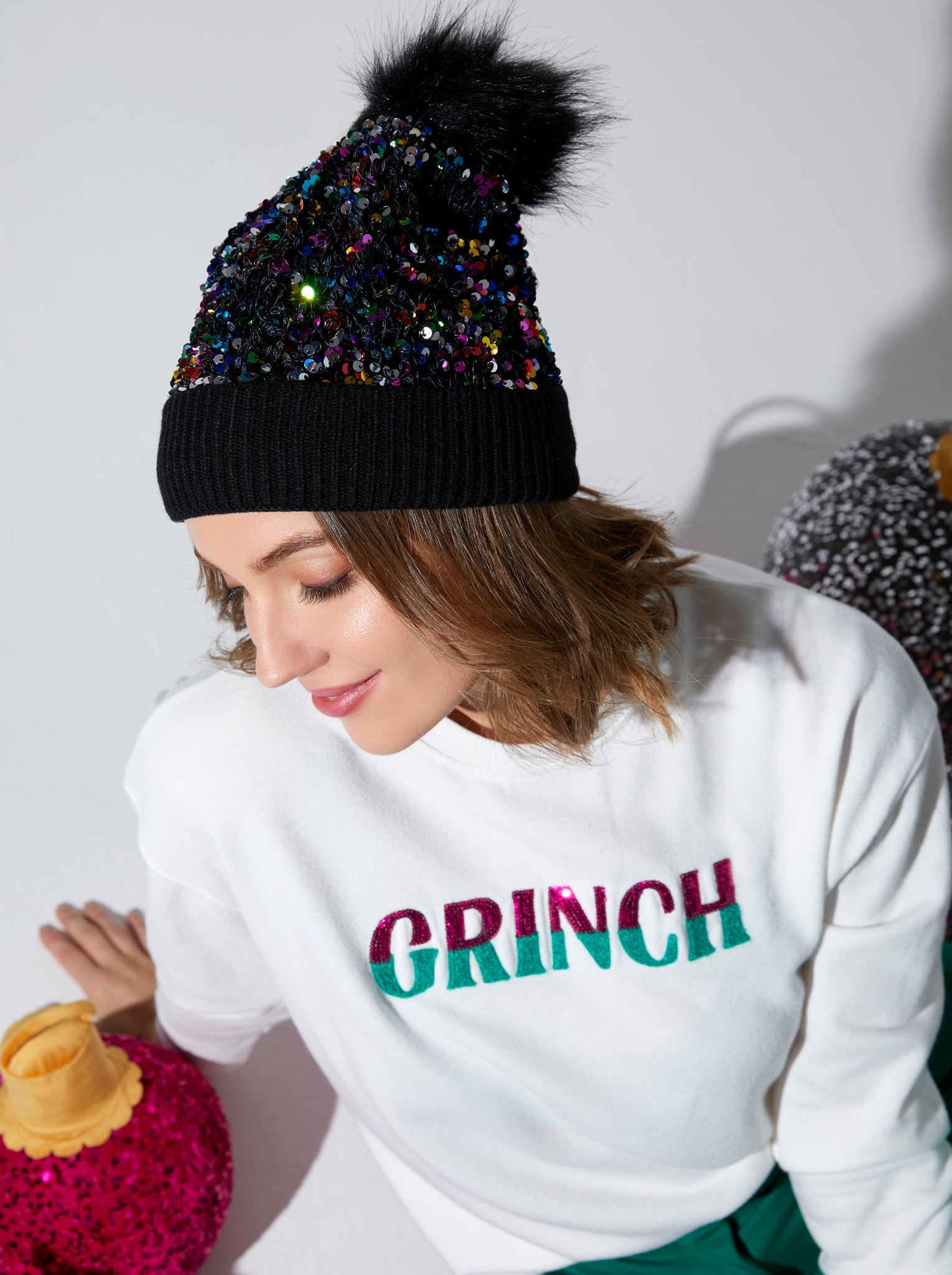Shiraleah "Grinch" Classic Sweatshirt, Ivory