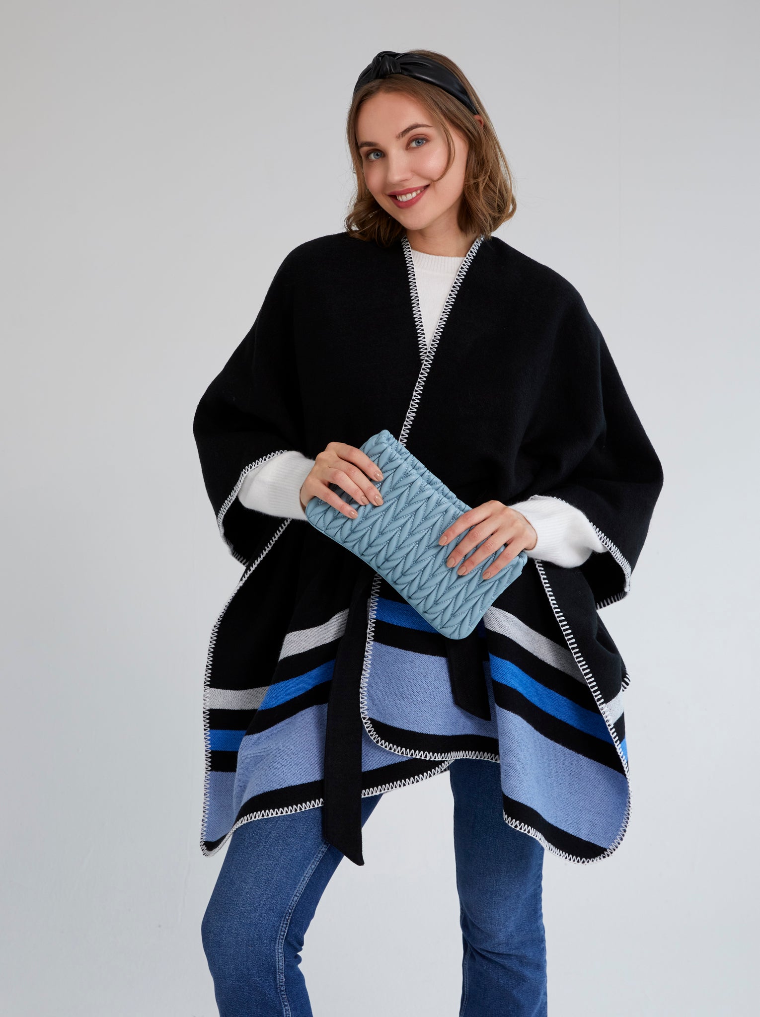 Shiraleah Jody Zip Pouch, Sky - FINAL SALE ONLY