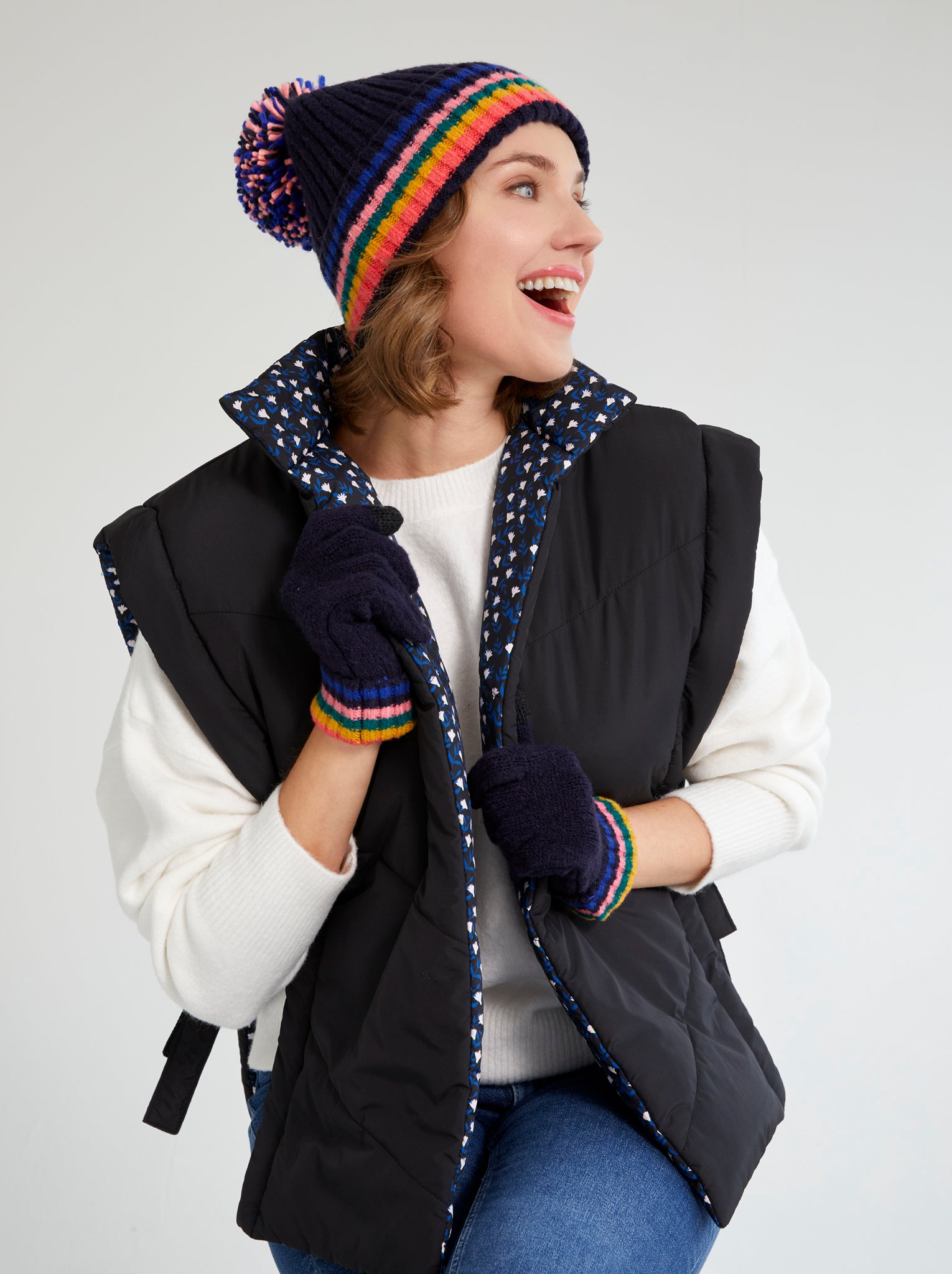 Shiraleah Petra Reversible Vest BLACK