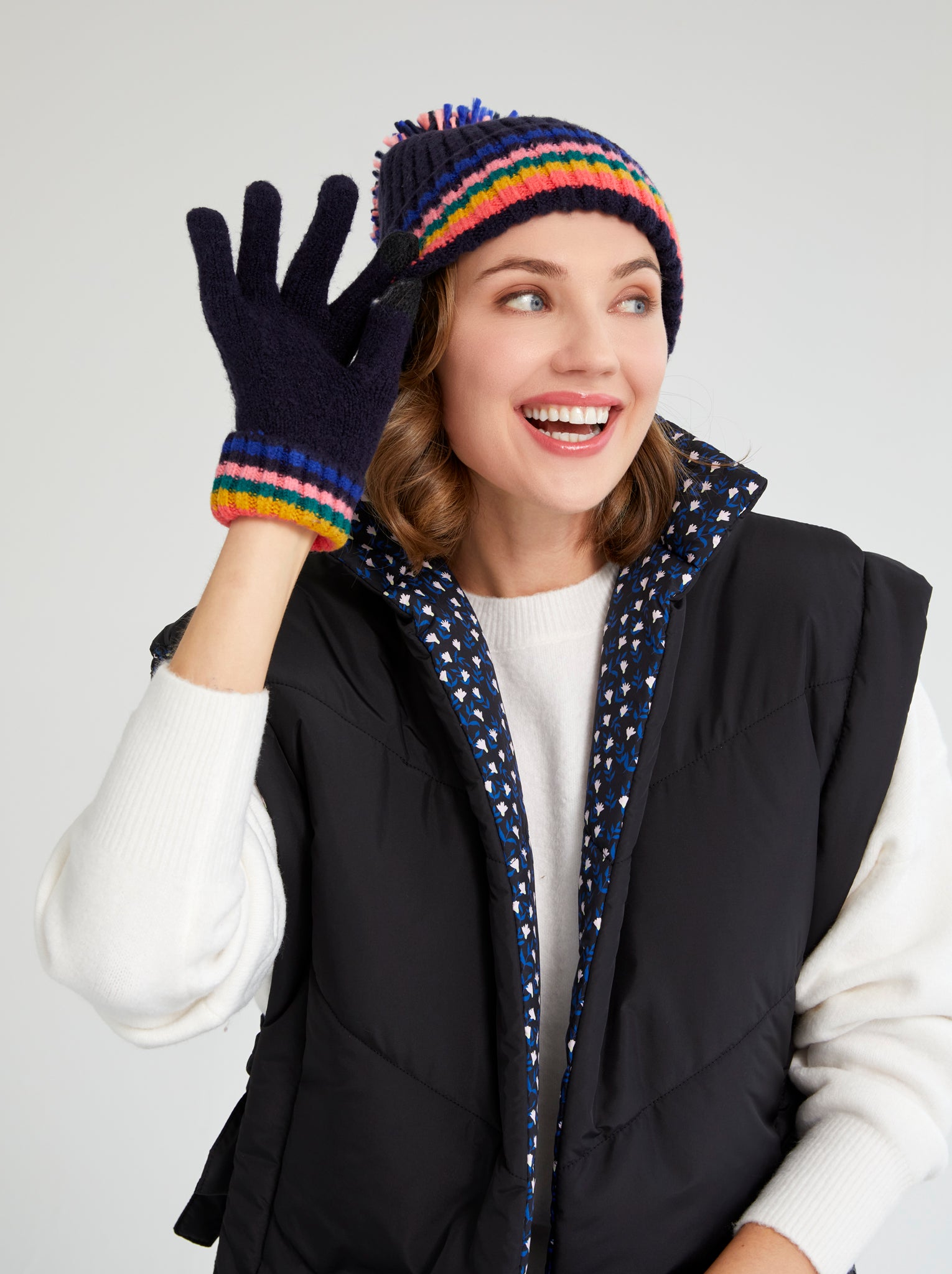 Shiraleah Petra Reversible Vest BLACK