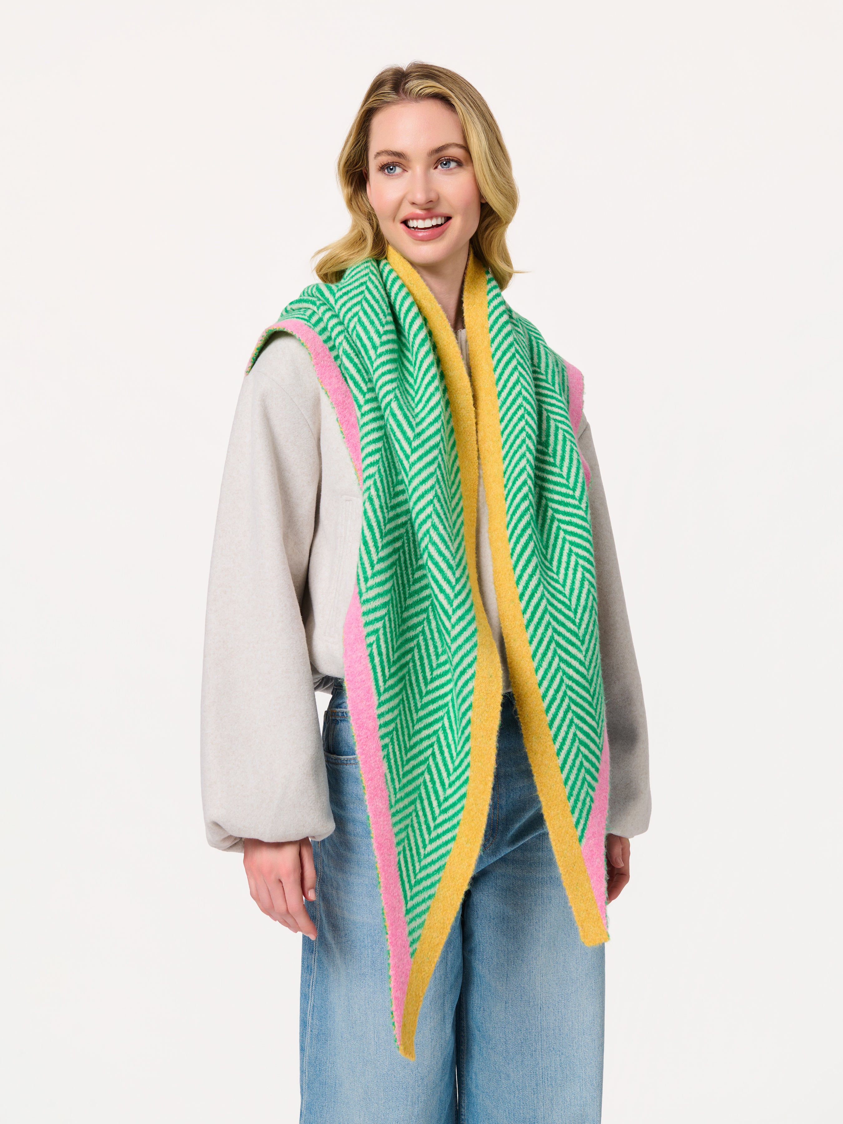 Shiraleah Ziggy Triangle Scarf GREEN / OS