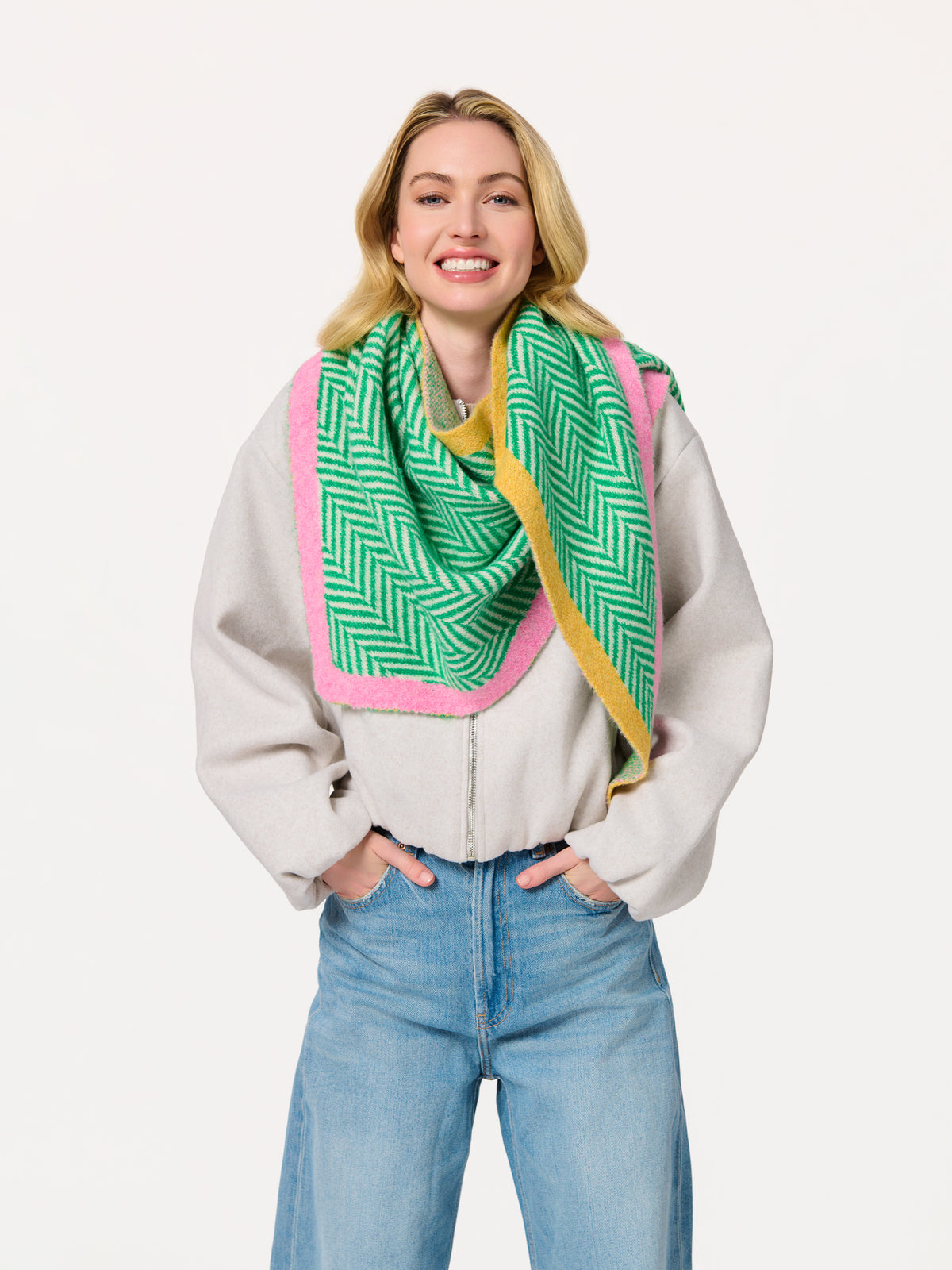 Shiraleah Ziggy Triangle Scarf GREEN / OS