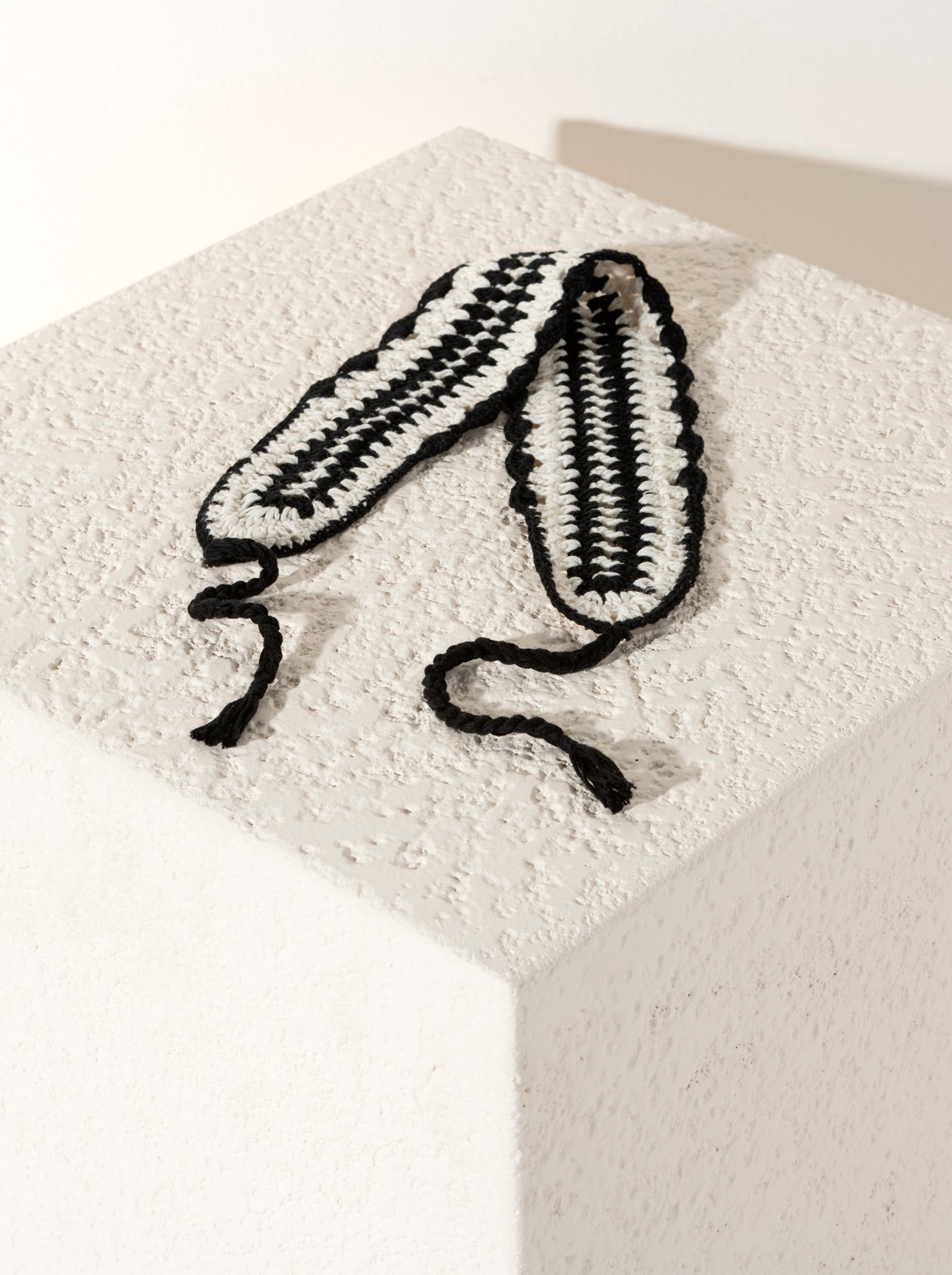 Shiraleah Luna Crochet Headband BLACK