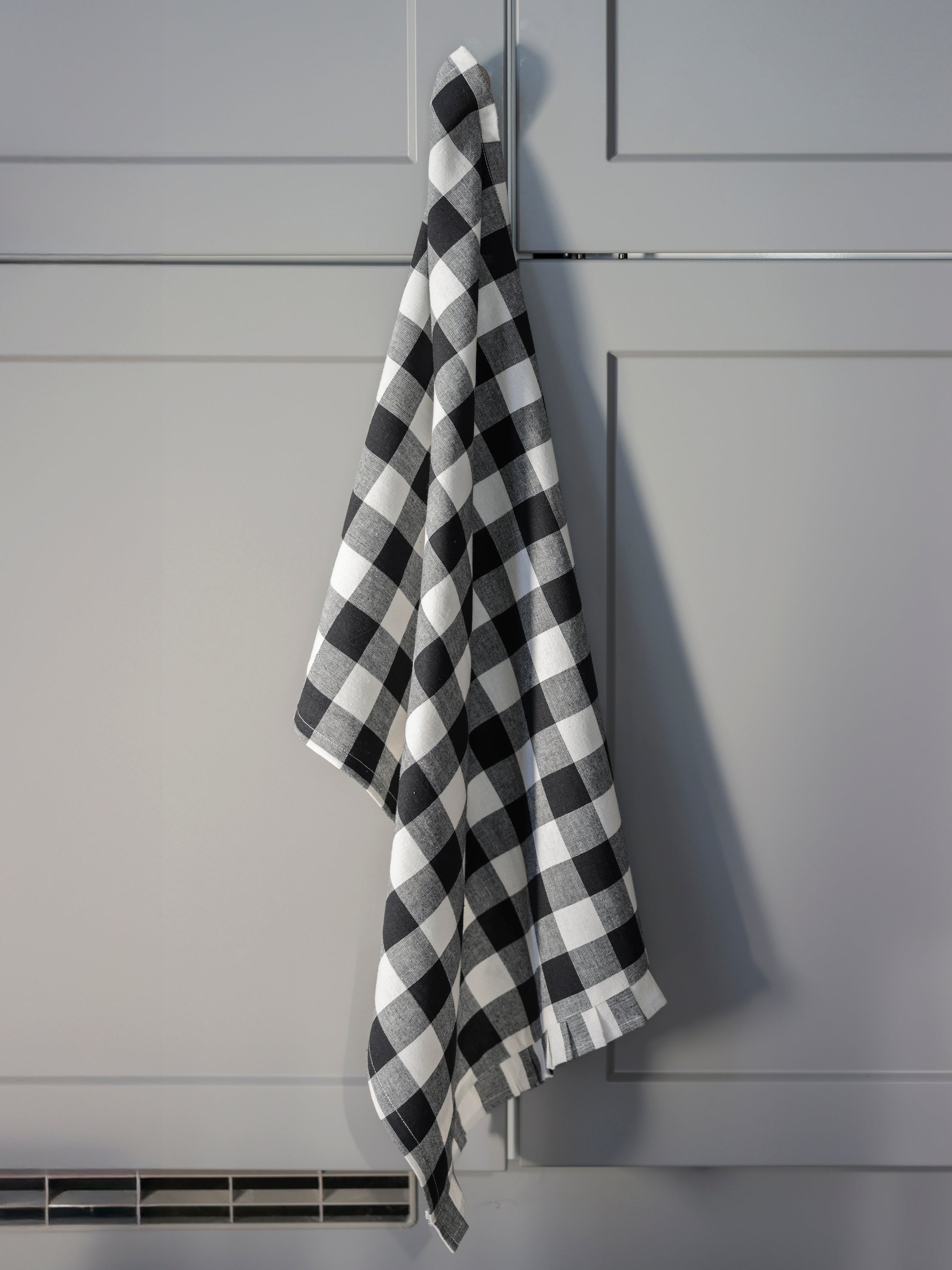 Shiraleah Gina Check Tea Towel, Black - FINAL SALE ONLY