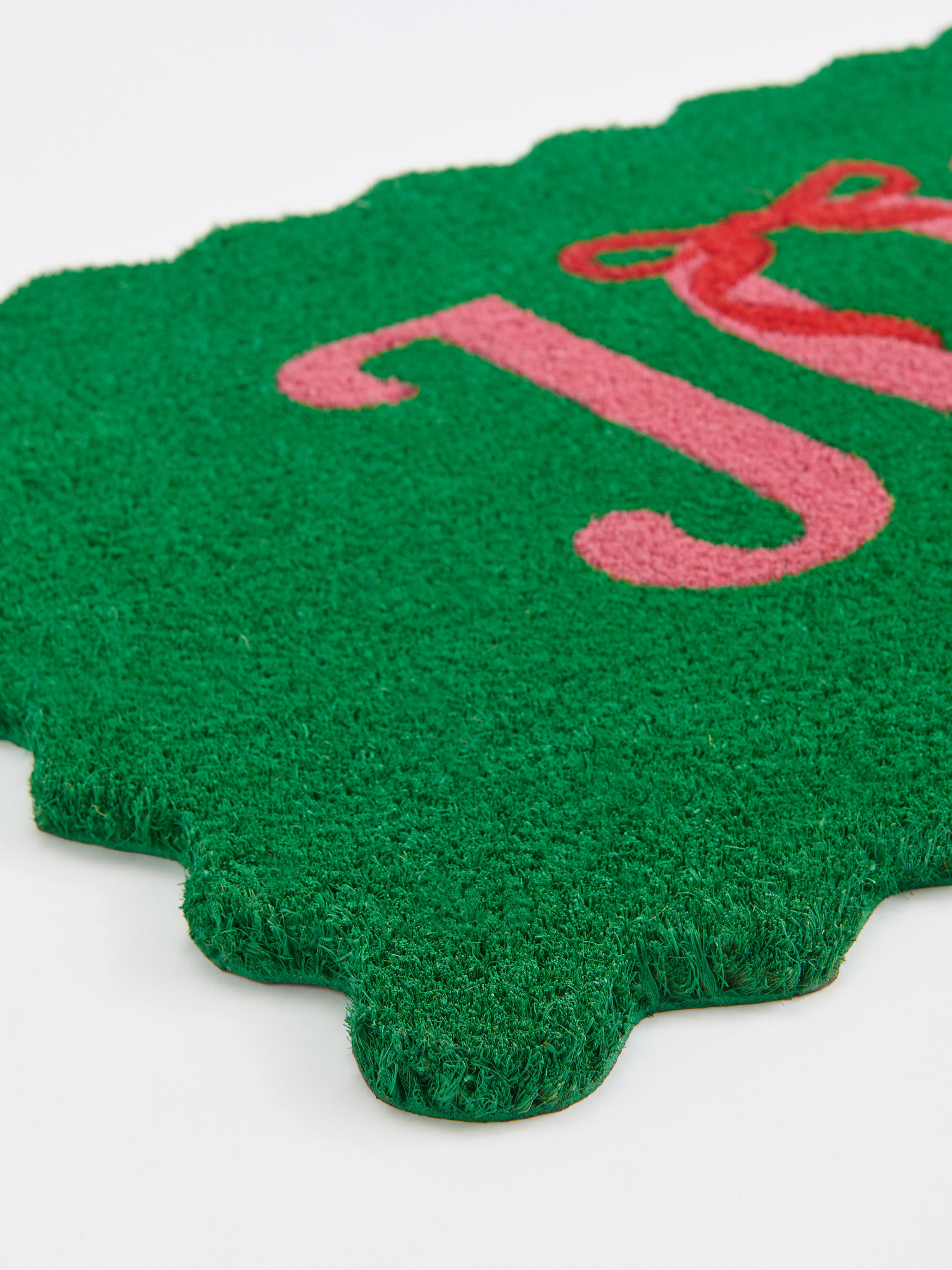 Shiraleah "Joy" Scalloped Doormat, Green