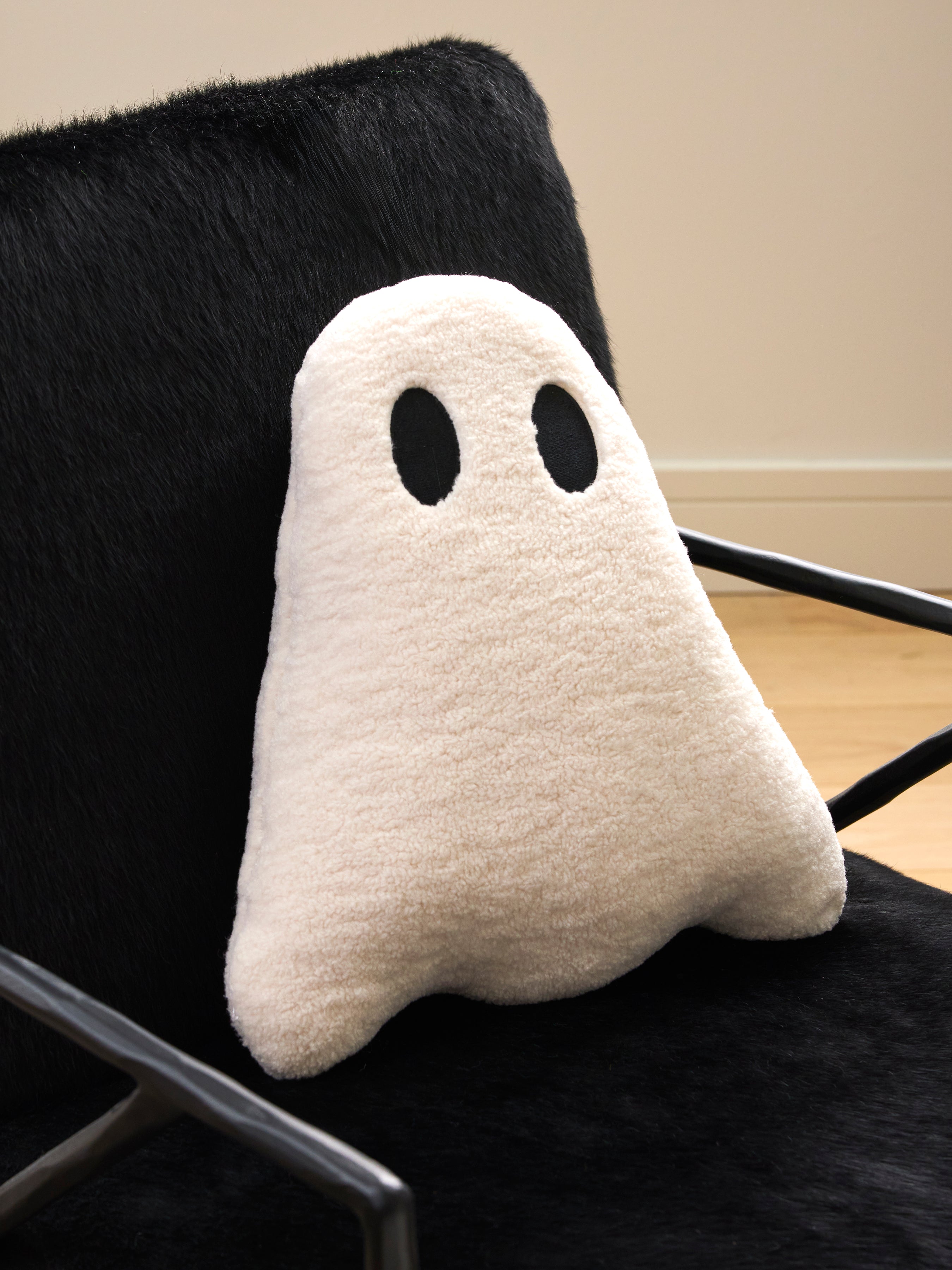 Shiraleah Ghost Pillow IVORY