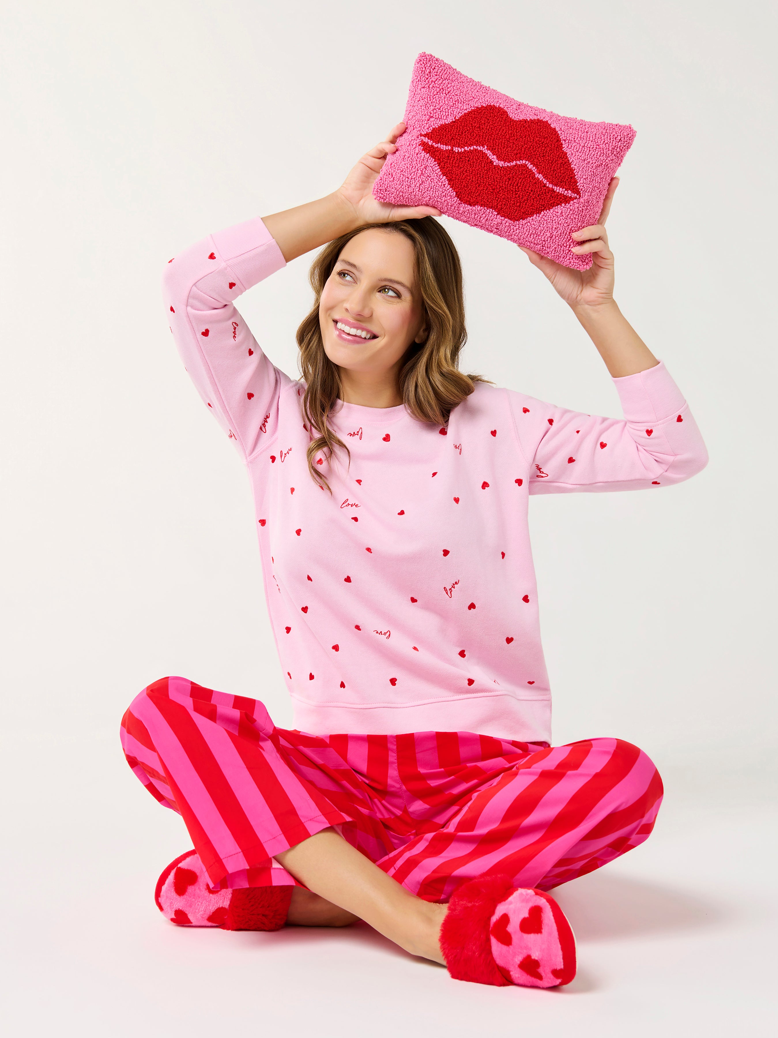 Shiraleah Lips Pillow, Pink