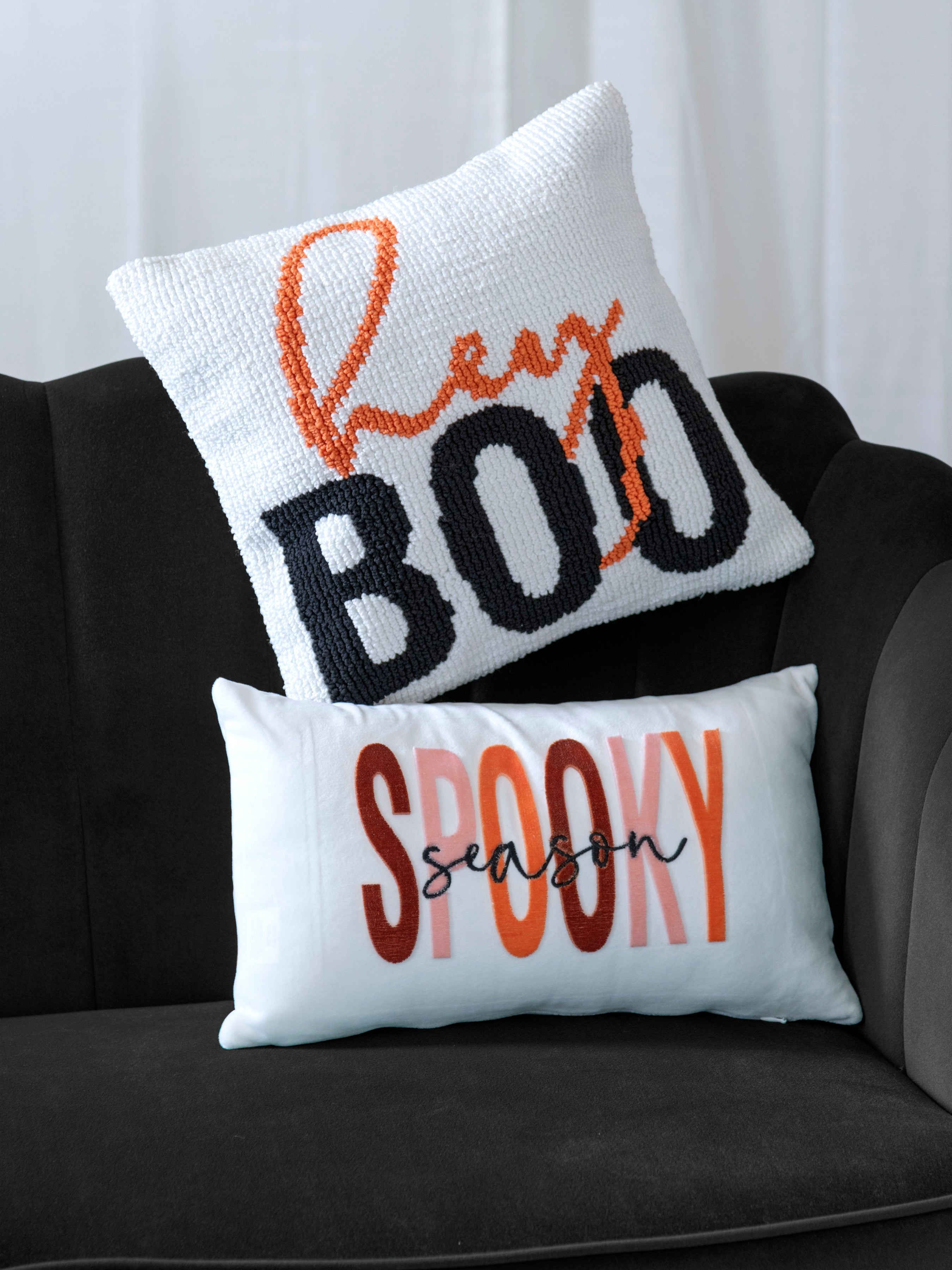 Shiraleah "Hey Boo" Pillow IVORY