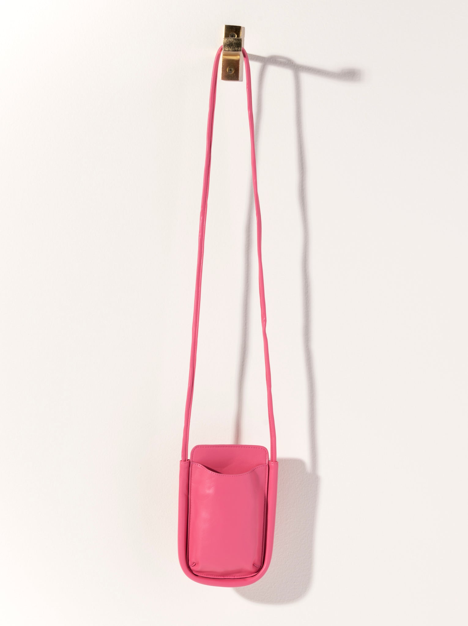 Shiraleah Charlotte Phone Cross-Body PINK