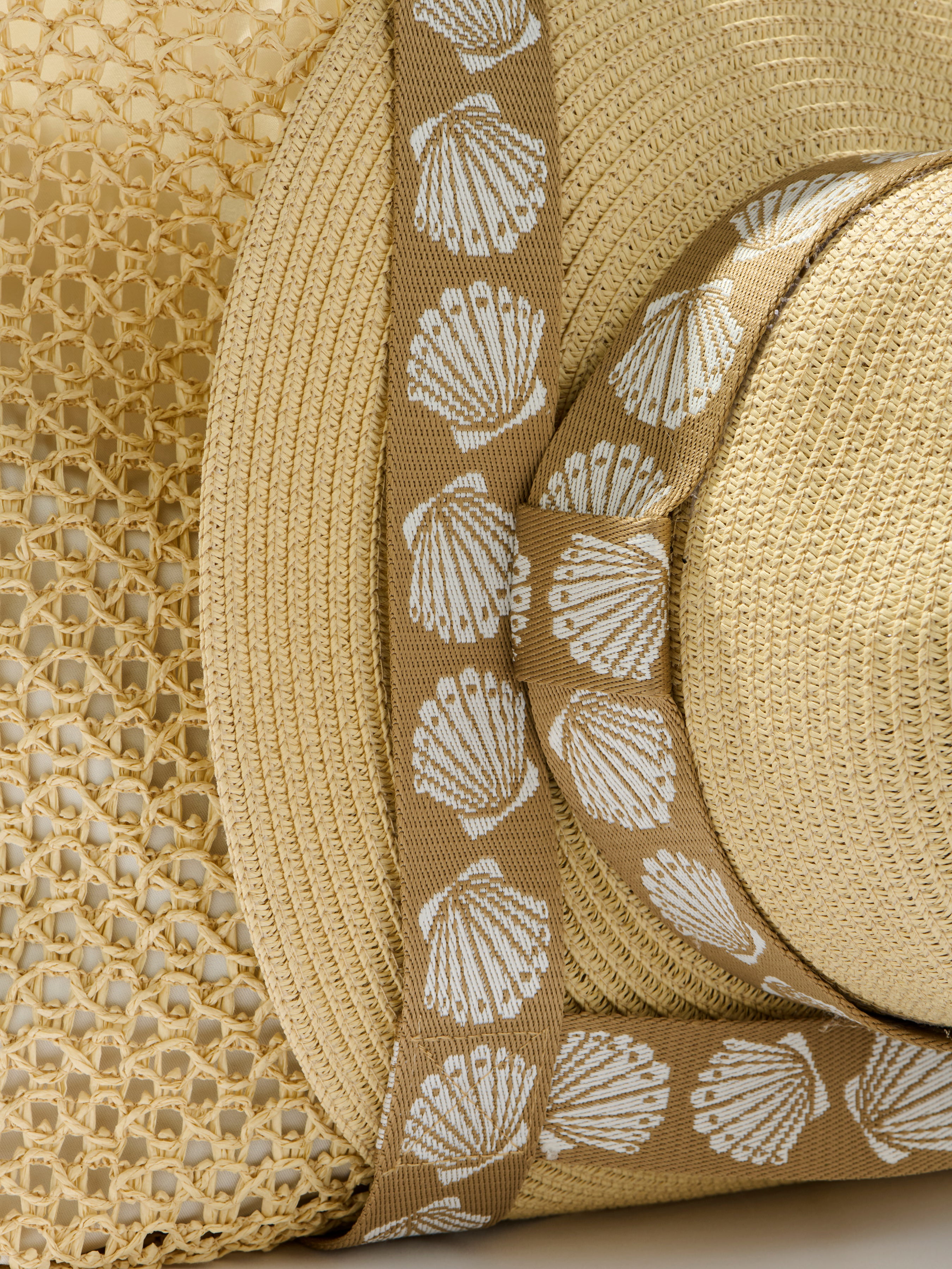 Shiraleah Shelly Tote and Hat Set, Tan