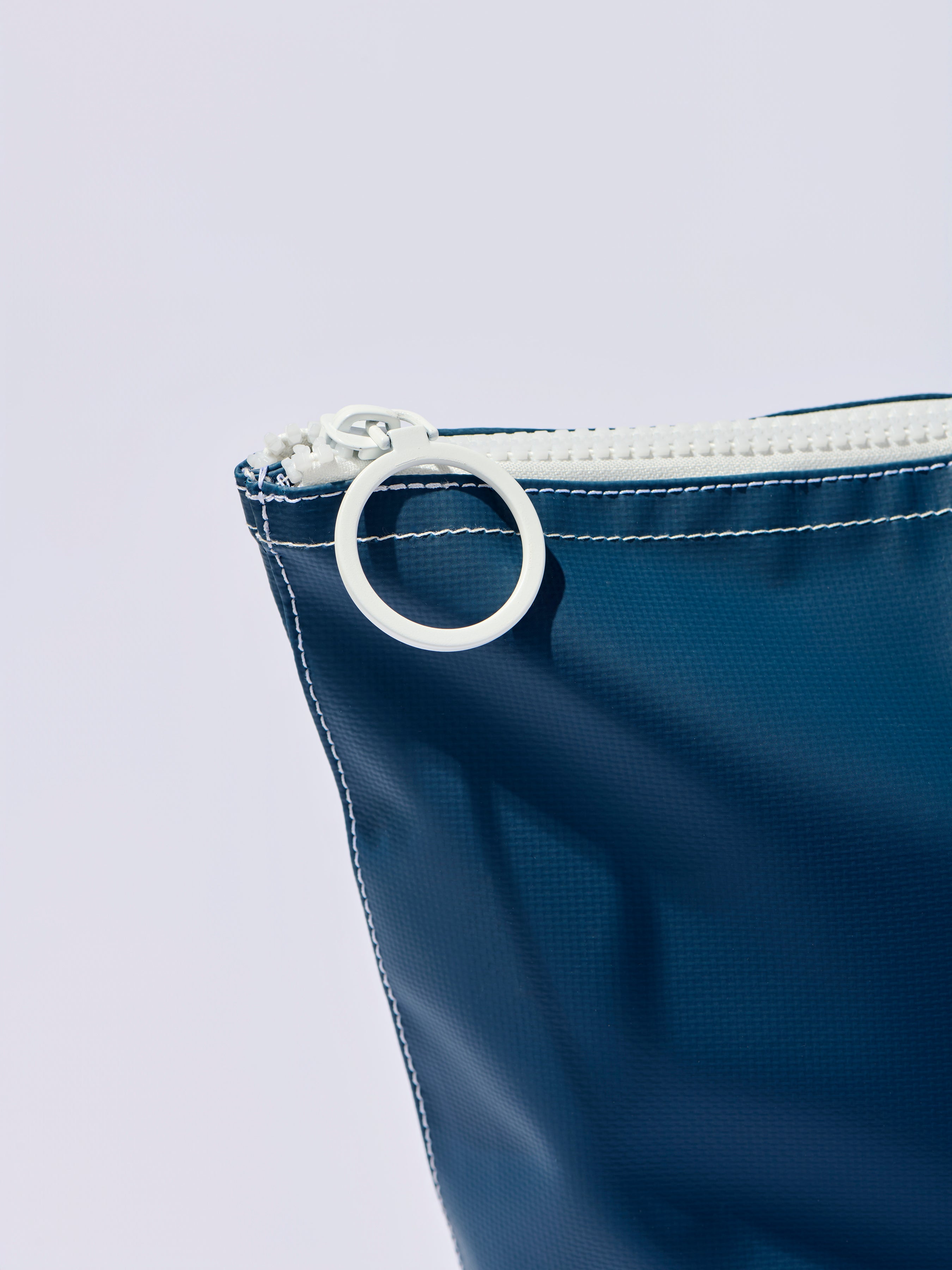 Shiraleah Port Water Resistant Tote NAVY