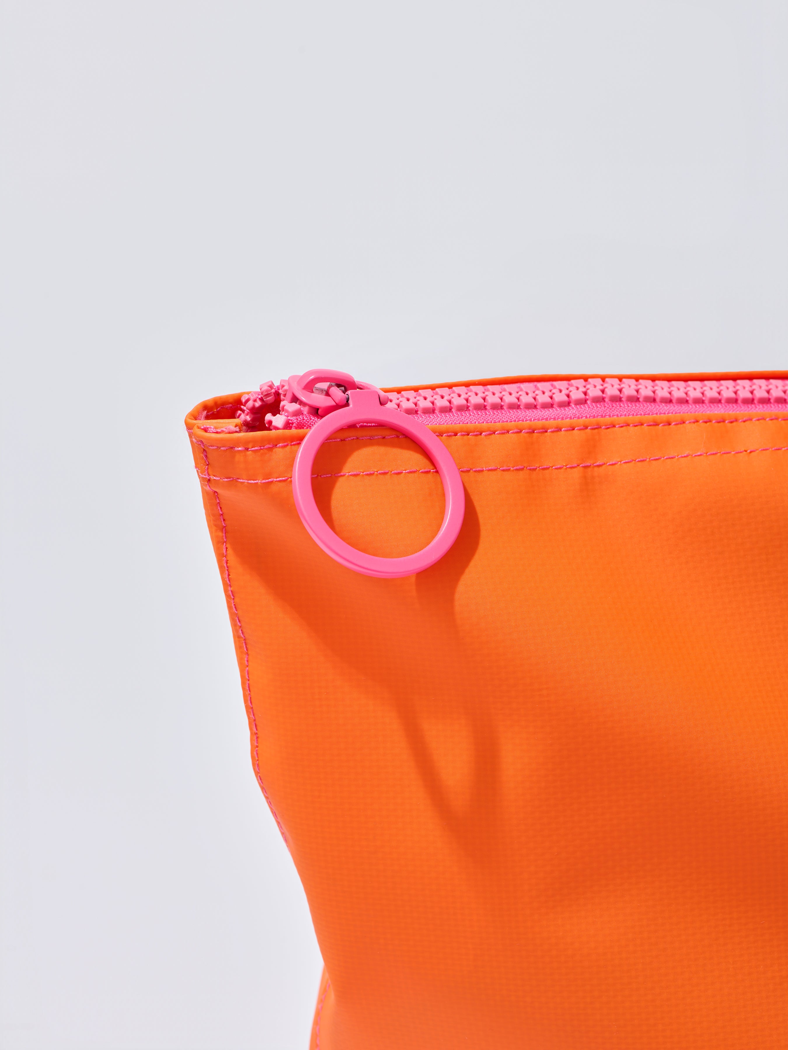 Shiraleah Port Water Resistant Tote ORANGE