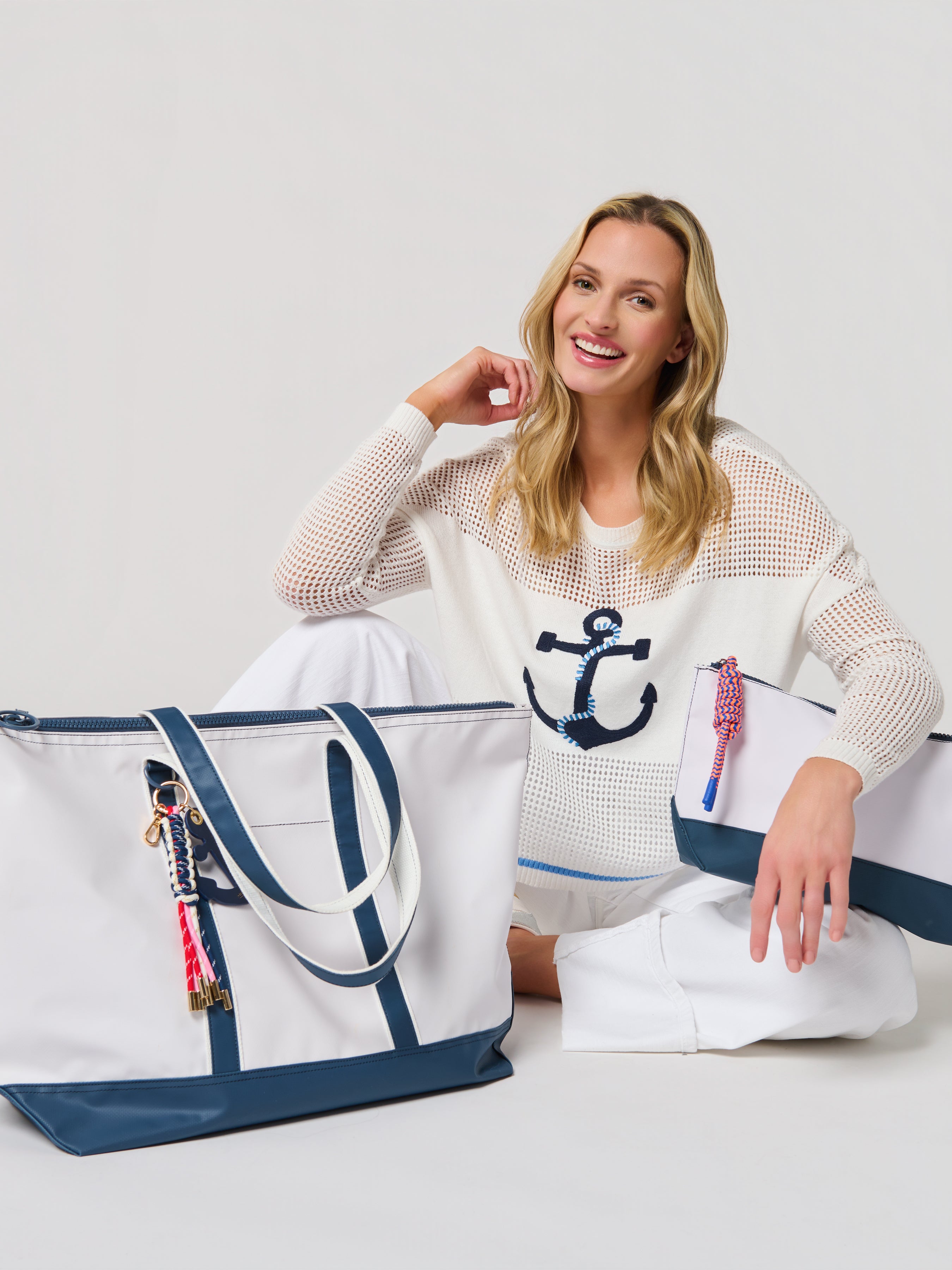 Shiraleah Port Water Resistant Tote WHITE