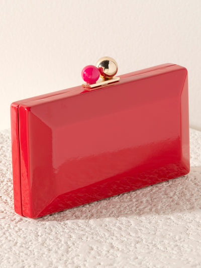 Shiraleah Mackenzie Minaudiere, Red