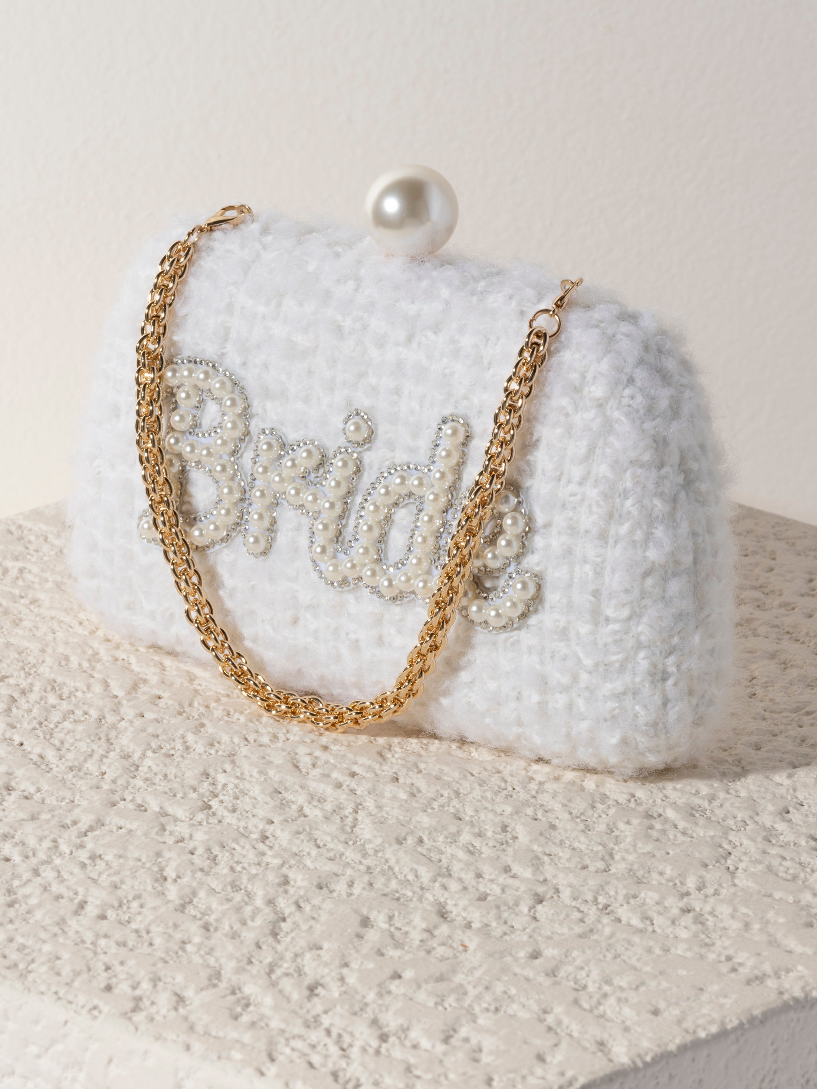 Shiraleah "Bride" Minaudiere, Snow