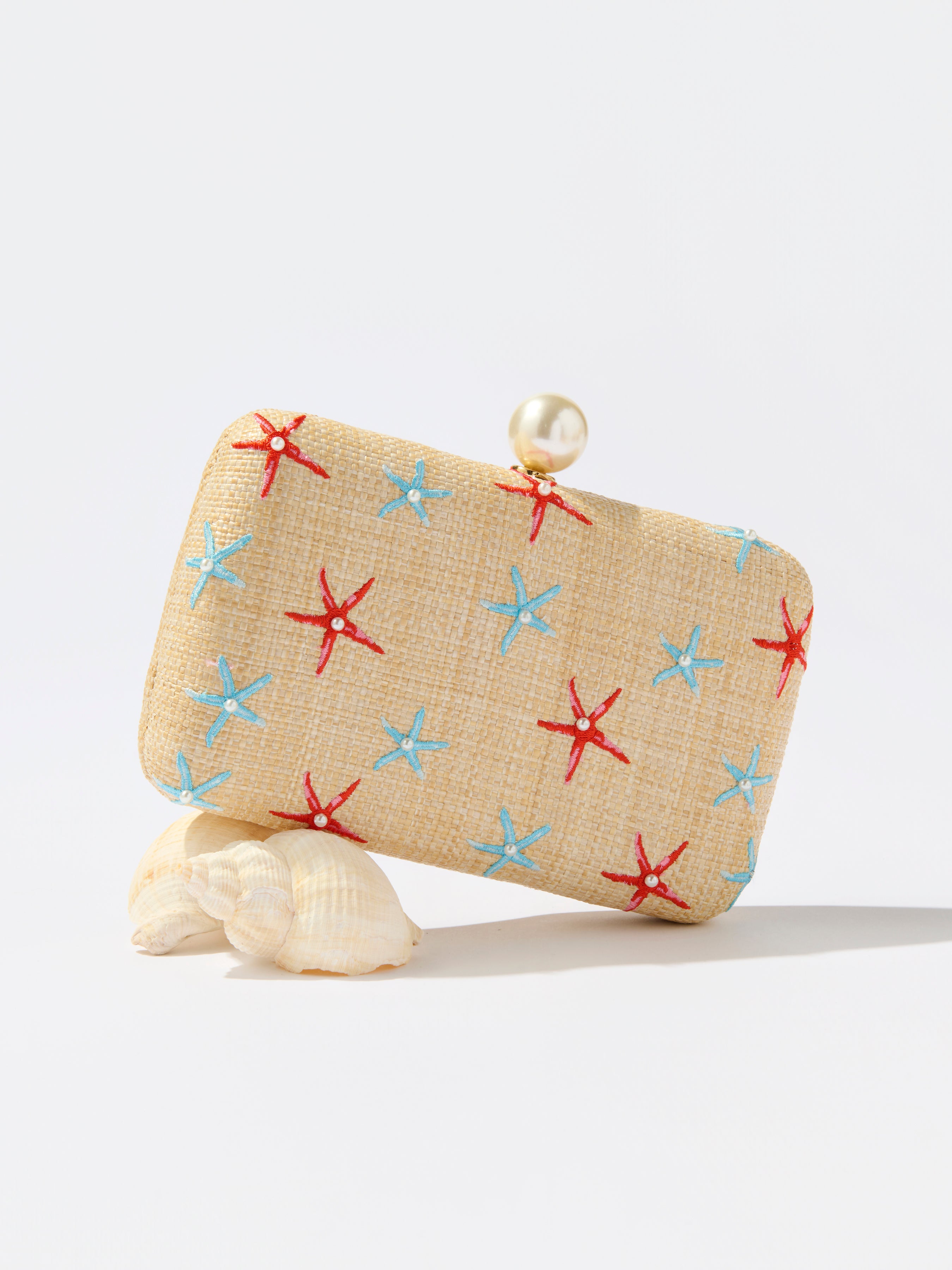 Shiraleah Maris Minaudière, Natural