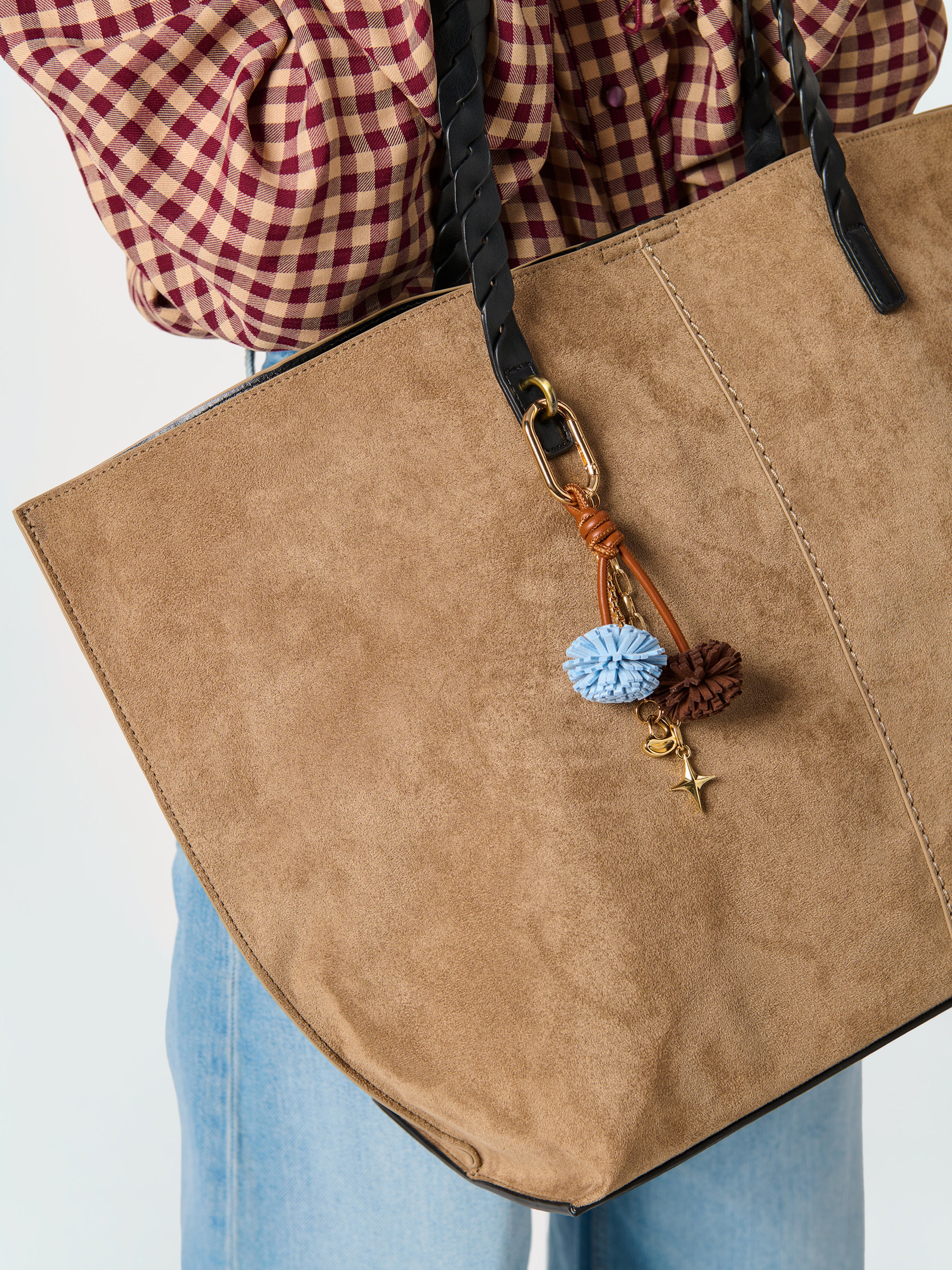 Shiraleah Pom Pom Bag Charm/Key Ring BROWN / OS