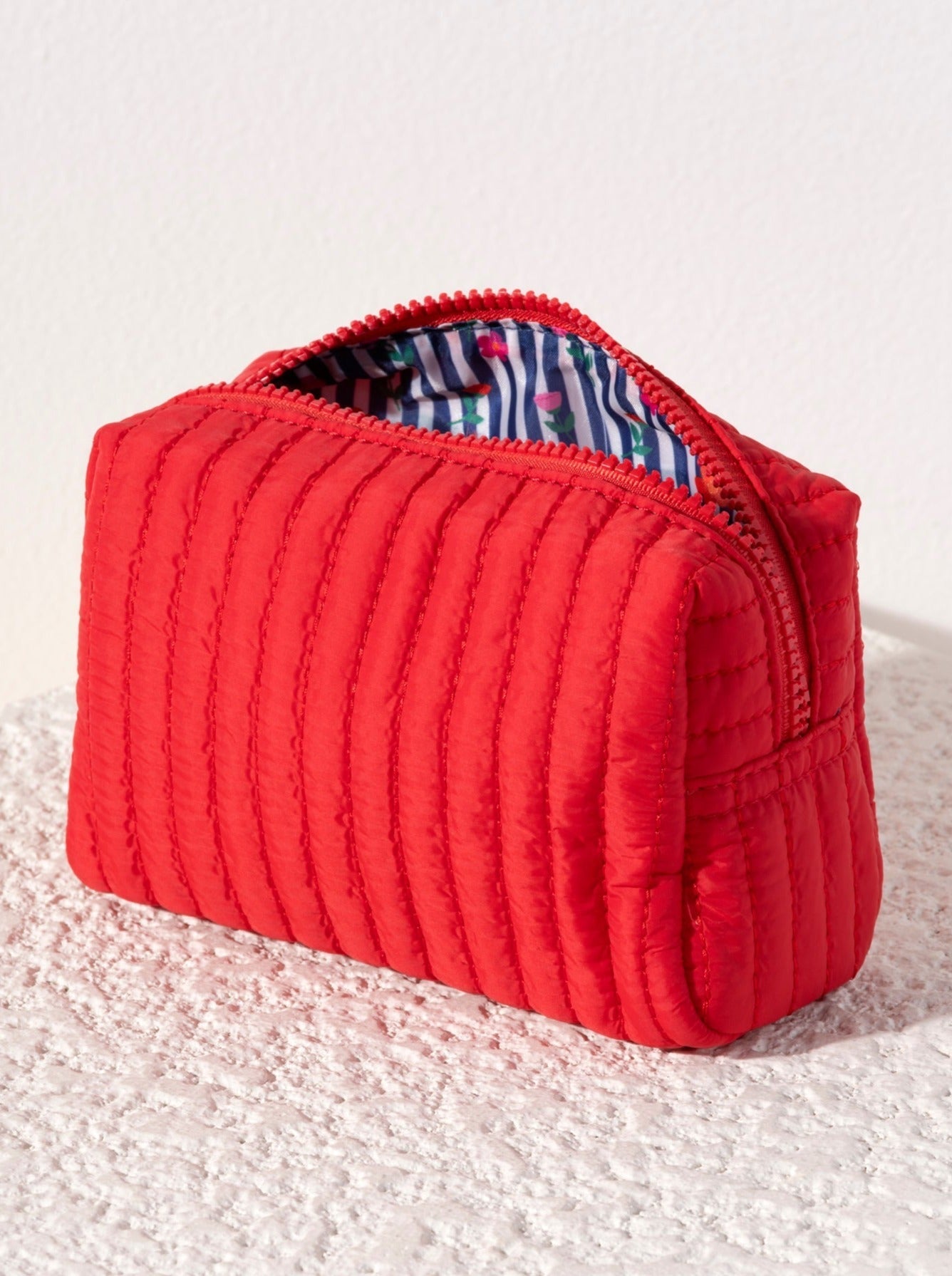 Shiraleah Ezra Small Boxy Cosmetic Pouch RED