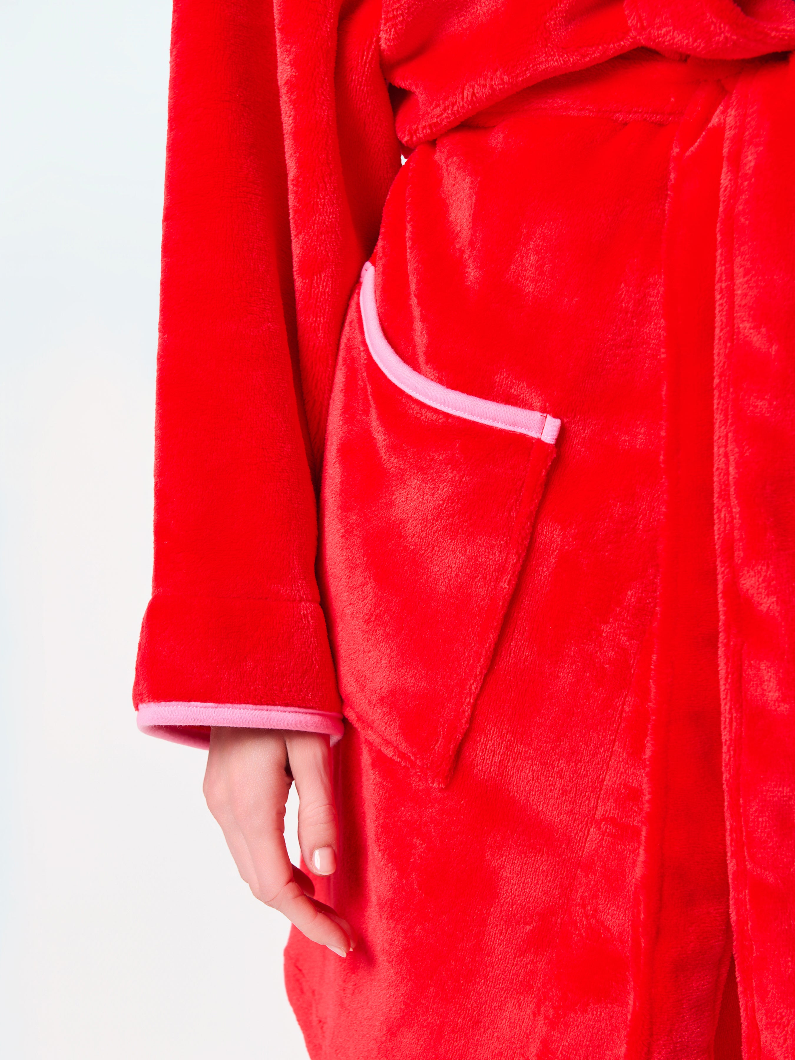 Shiraleah Rosie Scallop Robe RED / S/M