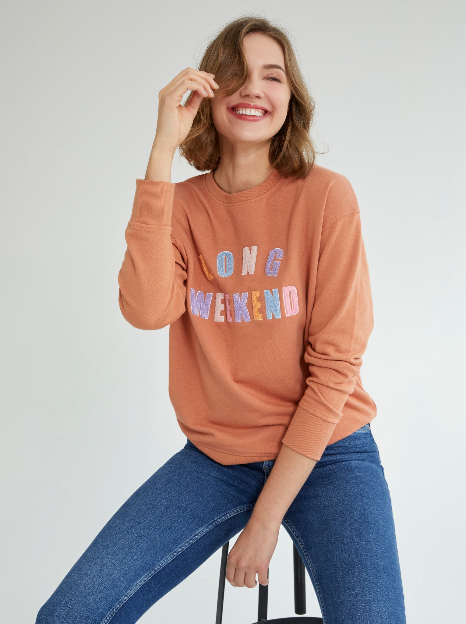 Shiraleah "Long Weekend" Sweatshirt, Rust