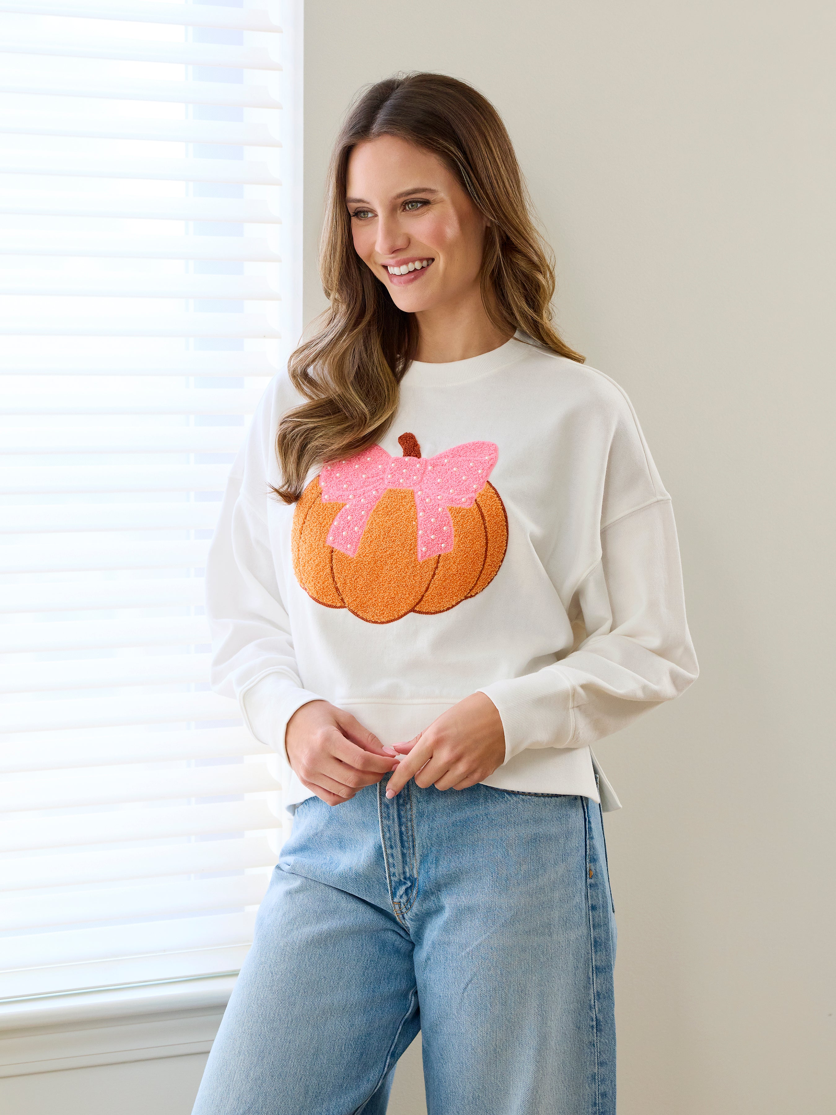 Shiraleah Pretty Pumpkin Relaxed Sweatshirt, Ivory