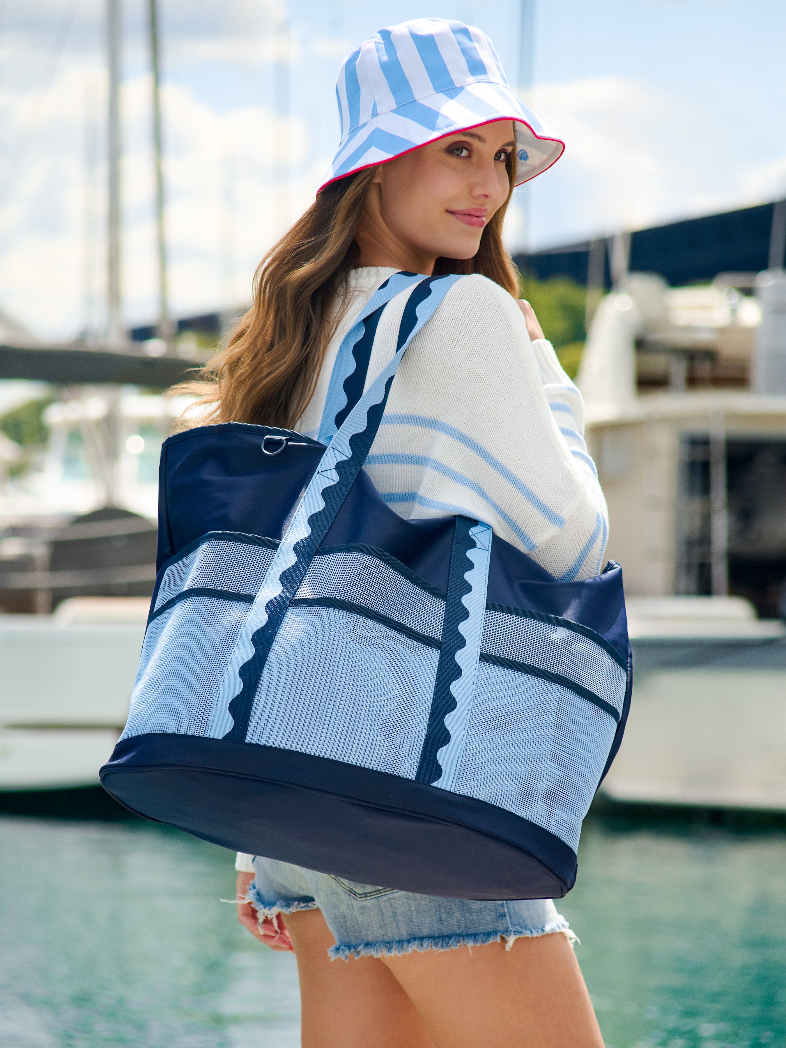 Shiraleah Shelly Reversible Bucket Hat, Multi