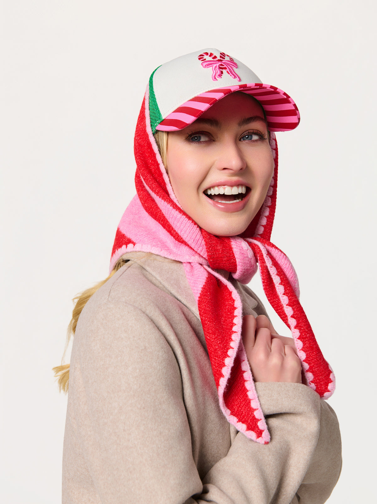 Shiraleah Joy Small Triangle Scarf RED / OS