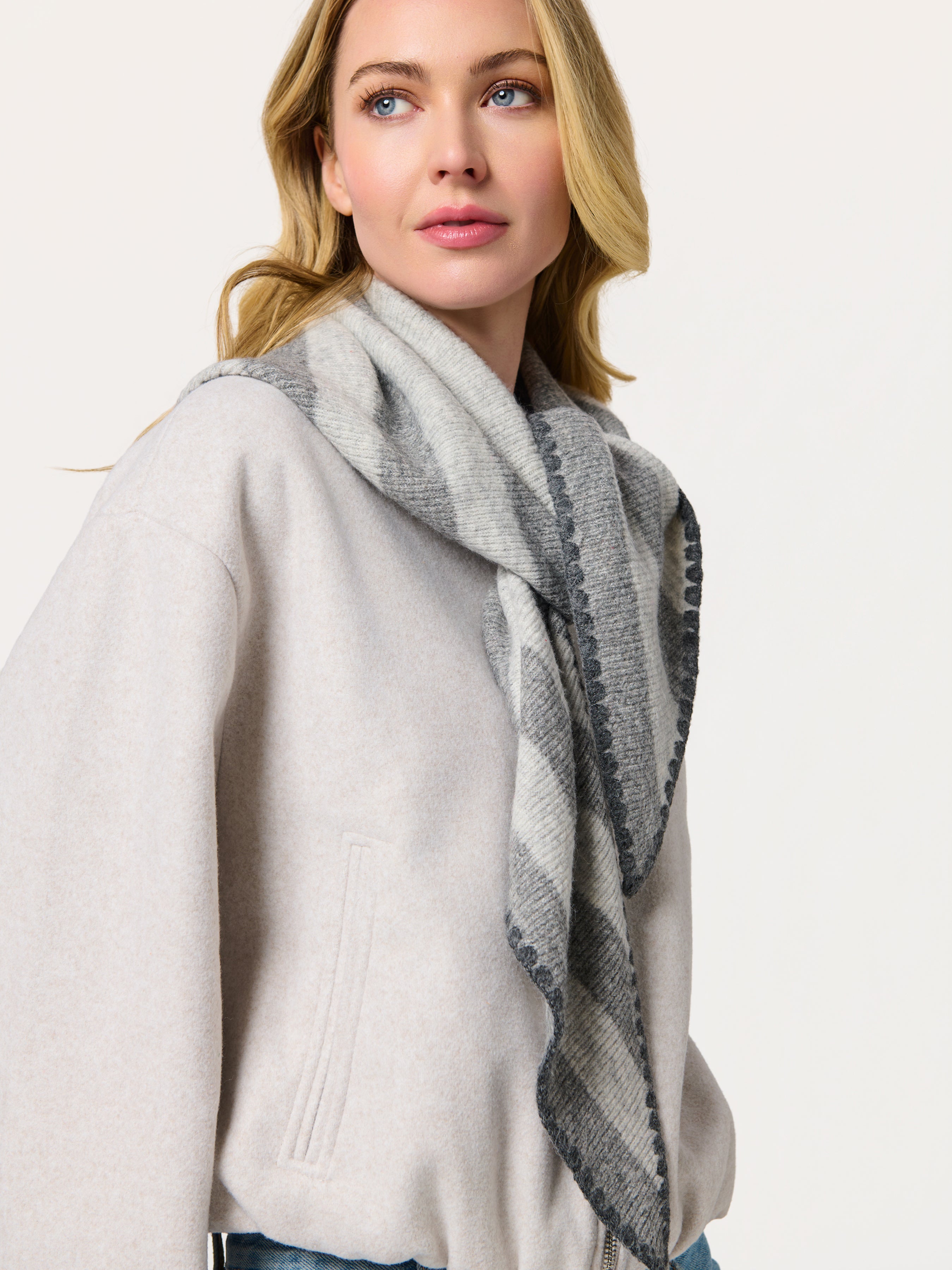Shiraleah Joy Large Triangle Scarf GREY / OS