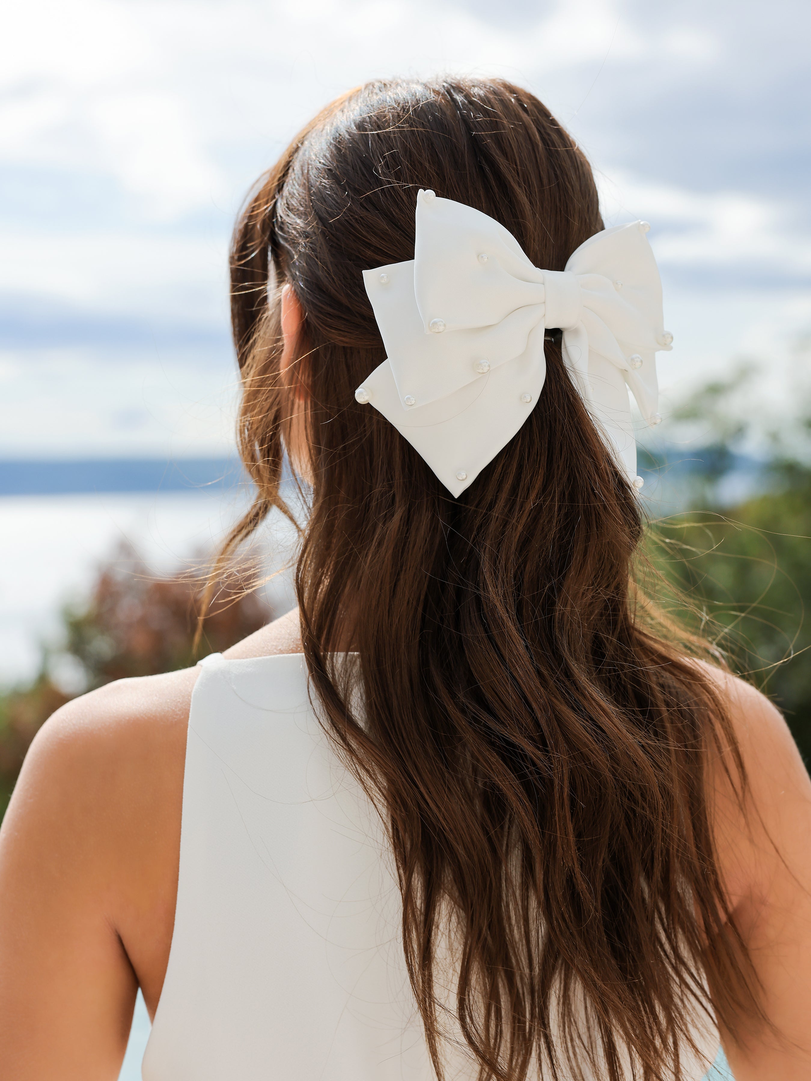 Shiraleah Pearly Bow Clip, Ivory