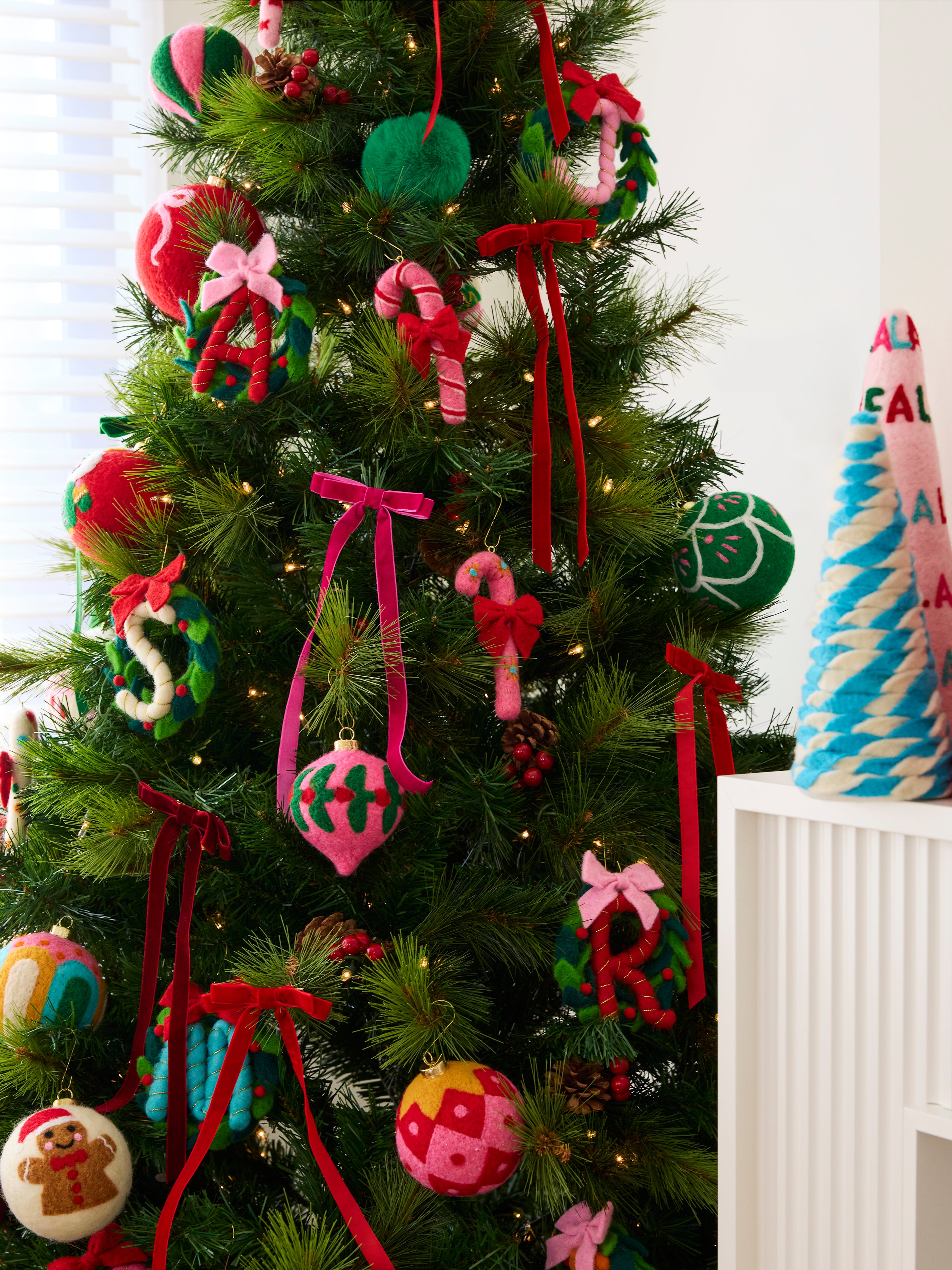 Shiraleah "R" Wreath Ornament, Multi
