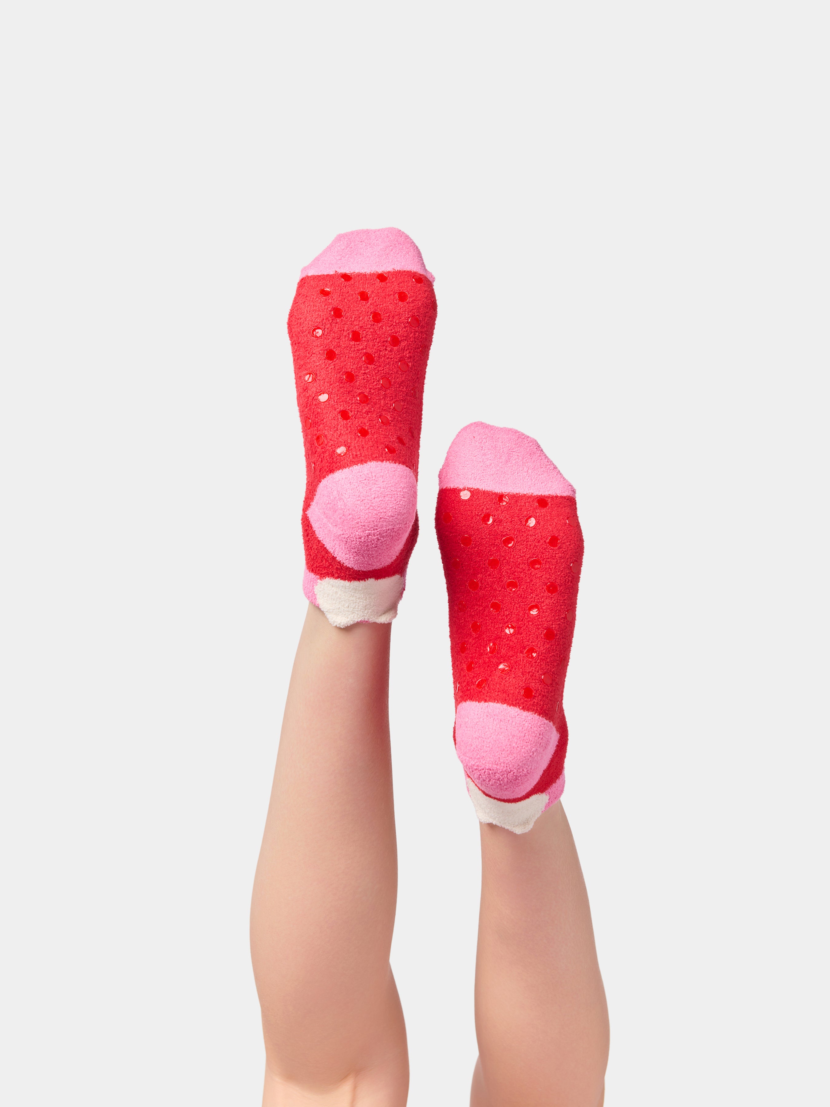 Shiraleah "XO" Home Socks, Red