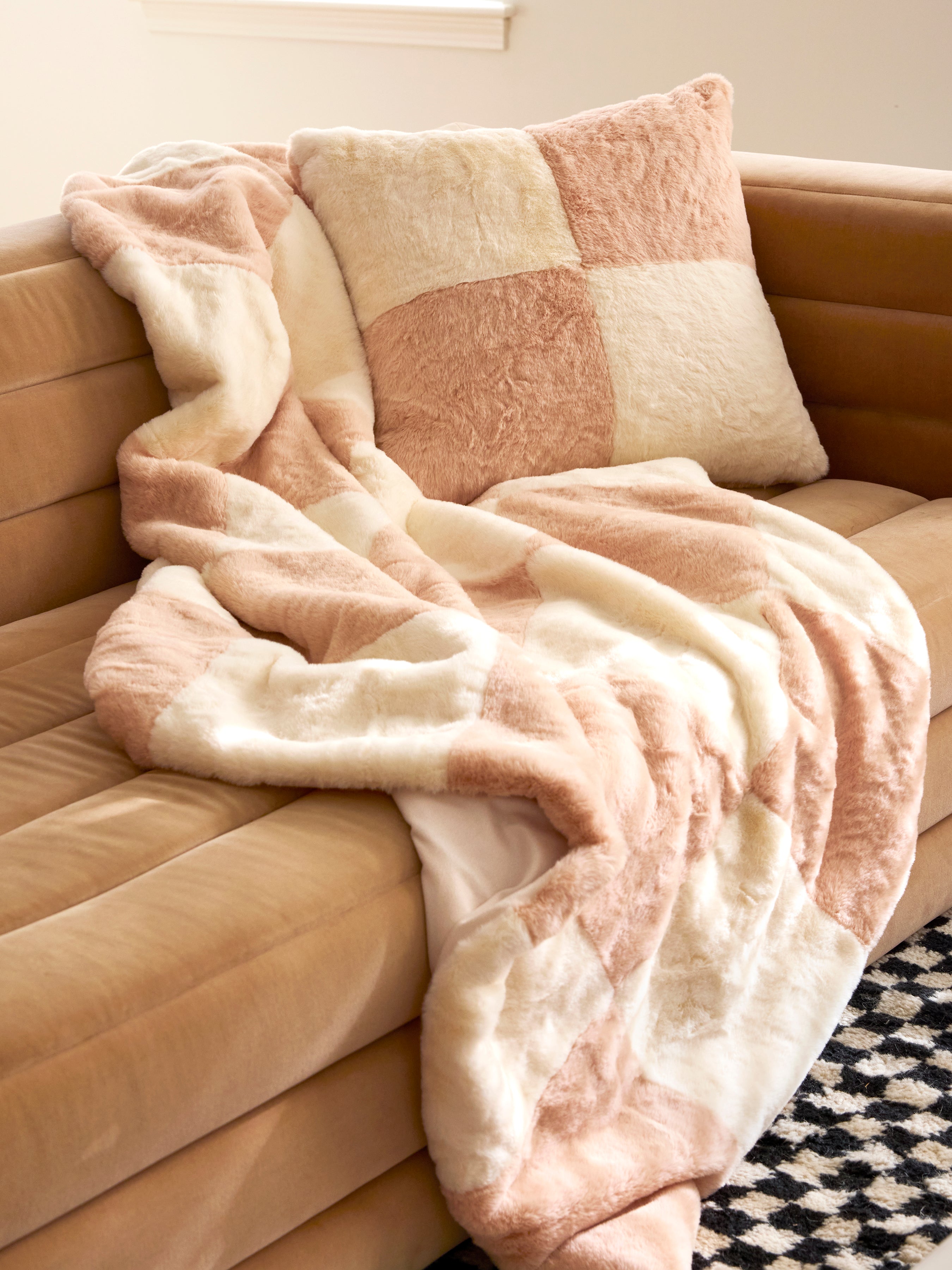 Shiraleah Check Faux Fur Pillow CREAM