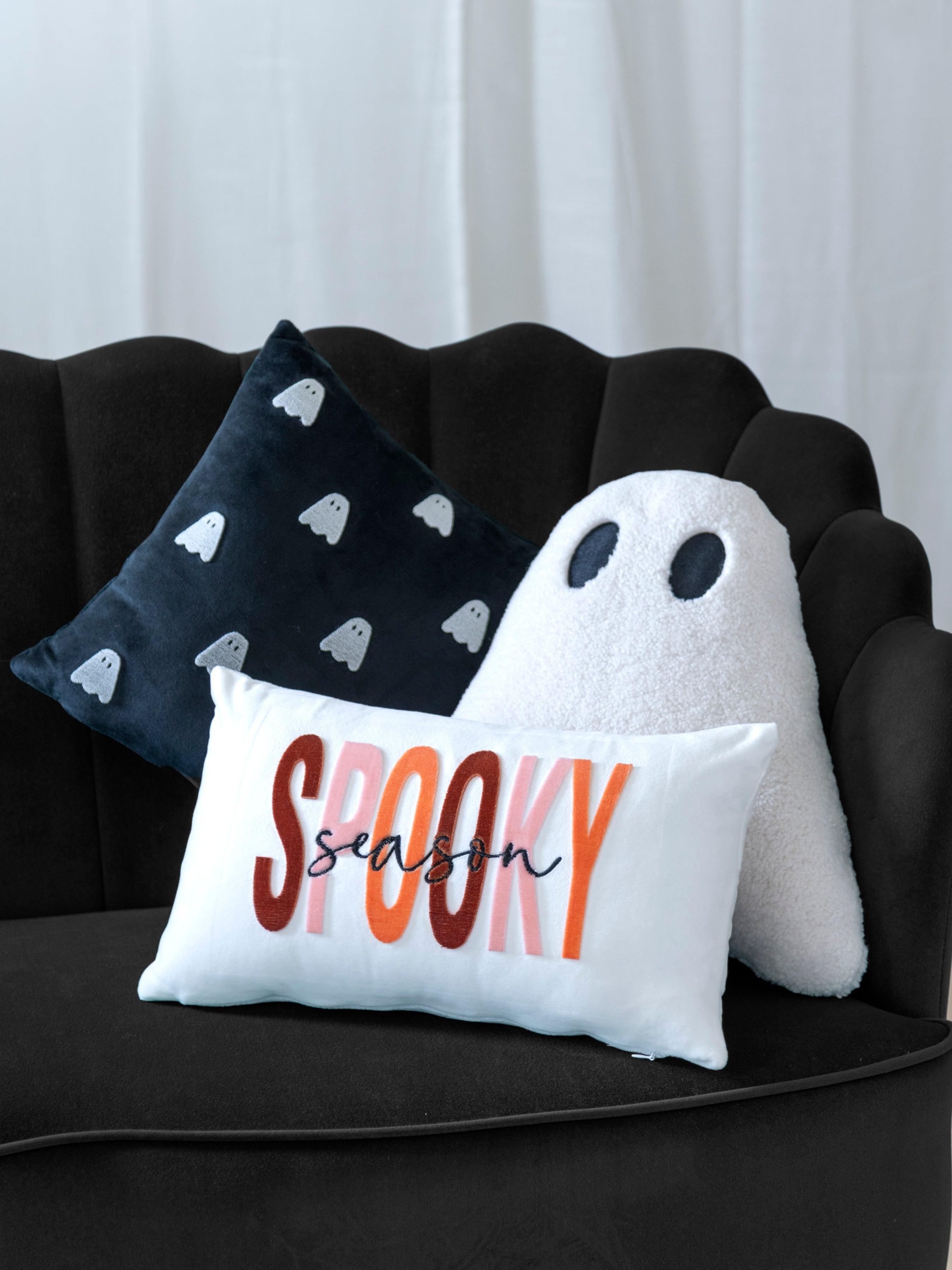 Shiraleah Ghosts Pillow, Black