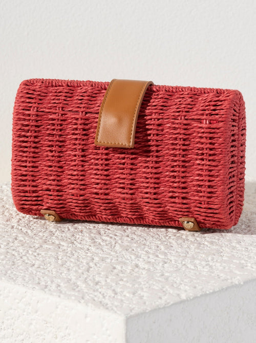 Add a classic touch to your outfit this summer with Shiraleah's Augustine Clutch. The sturdy paper straw base makes a classic clutch to carry, while the detachable cross-body chain adds versatility to your style. Available in three classic colors, this bag is perfect for any occasion. Pair with other items from Shiraleah's American Summer collection to complete your look!
